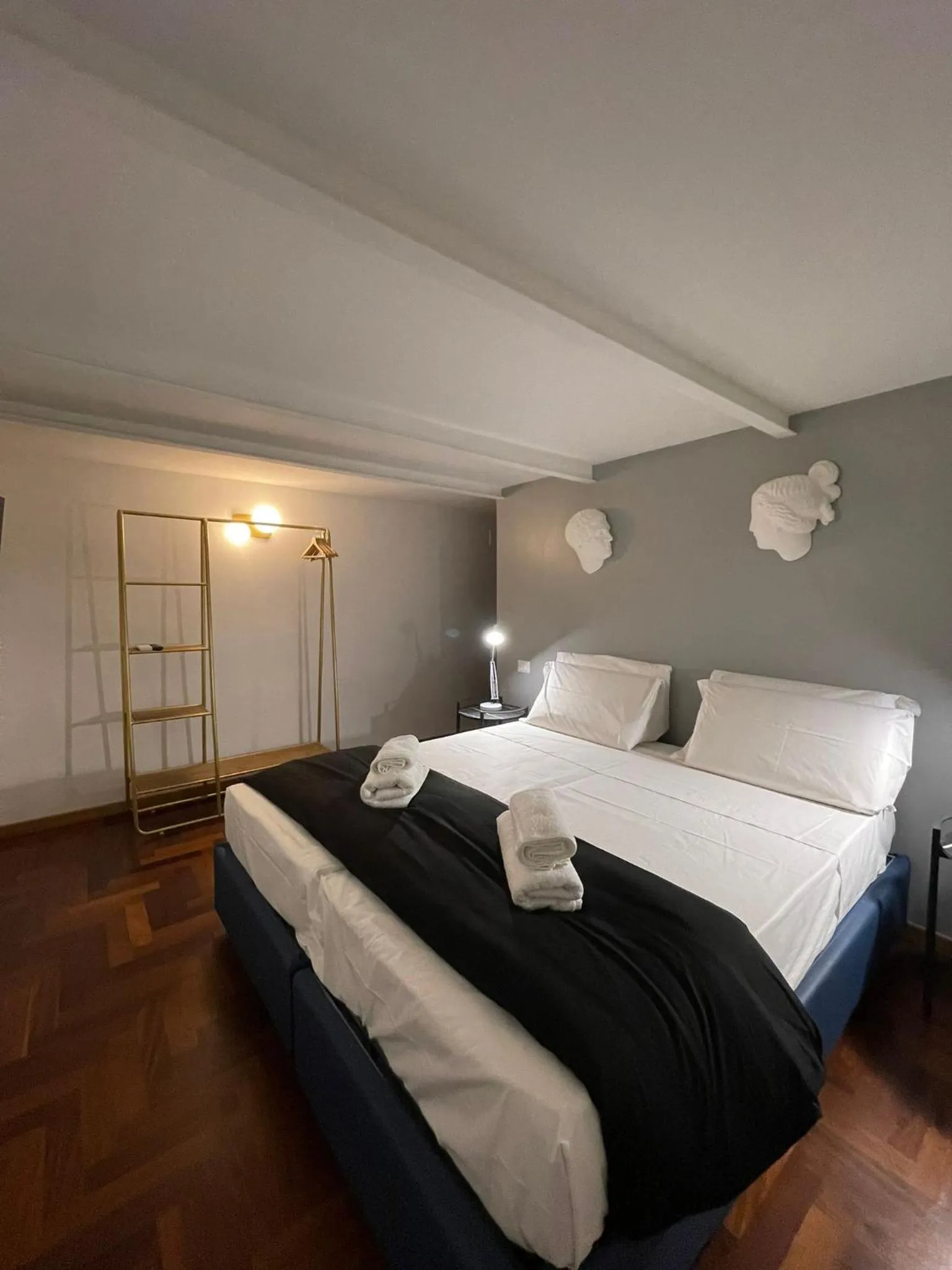 Bedroom, Bed in LUCIANO MONTI APARTMENT