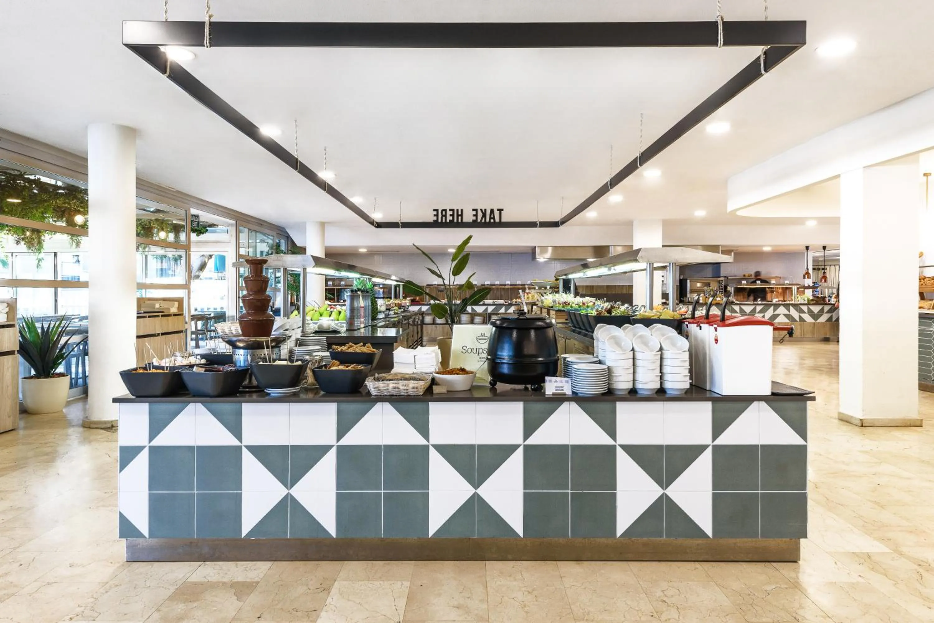 Restaurant/places to eat in FERGUS Club Palmanova Park