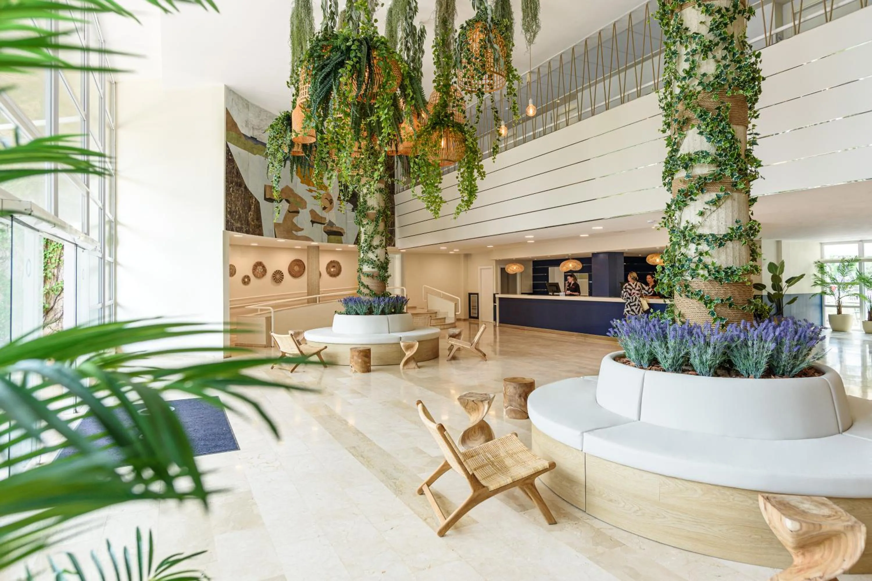 Lobby or reception in FERGUS Club Palmanova Park