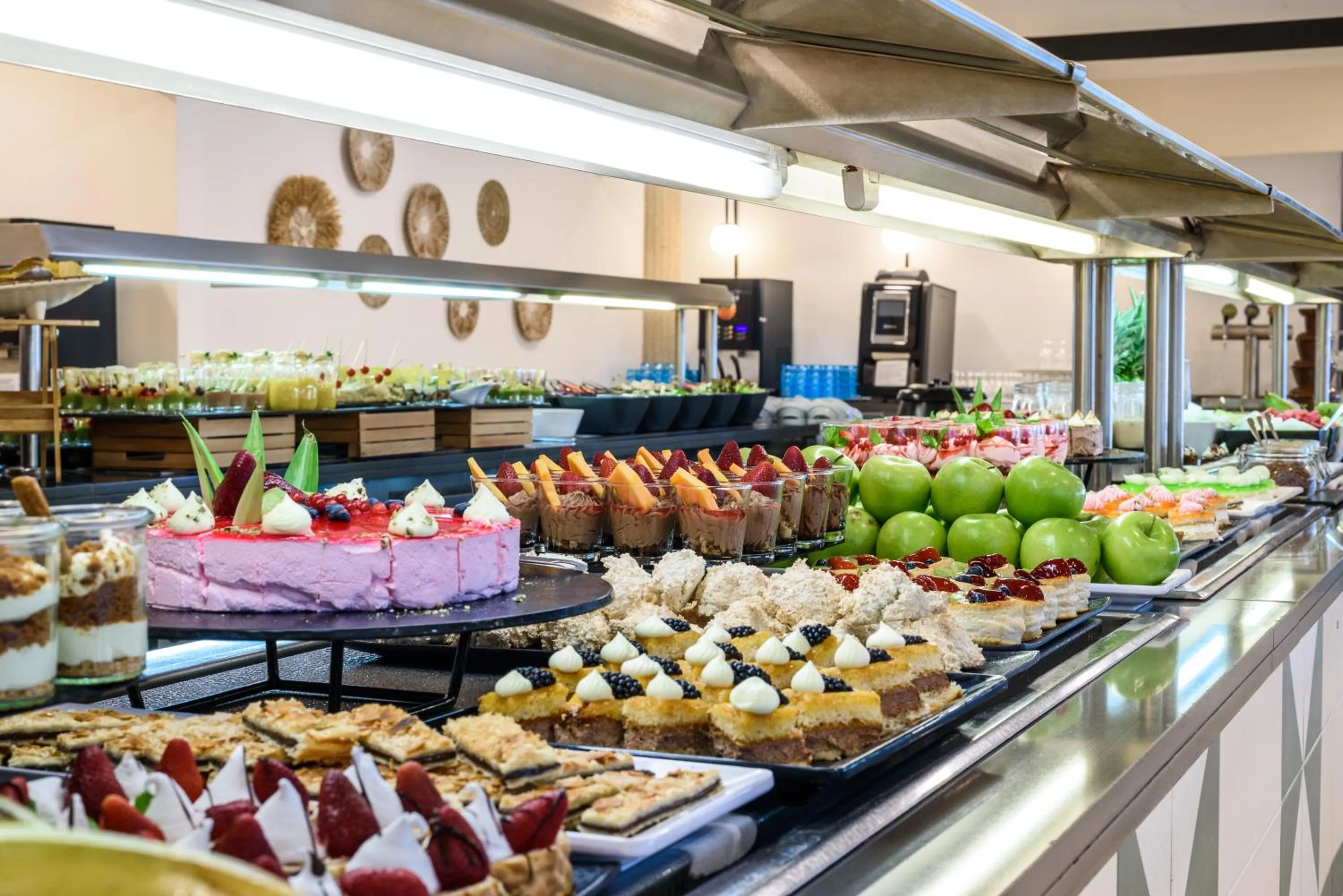 Food in FERGUS Club Palmanova Park