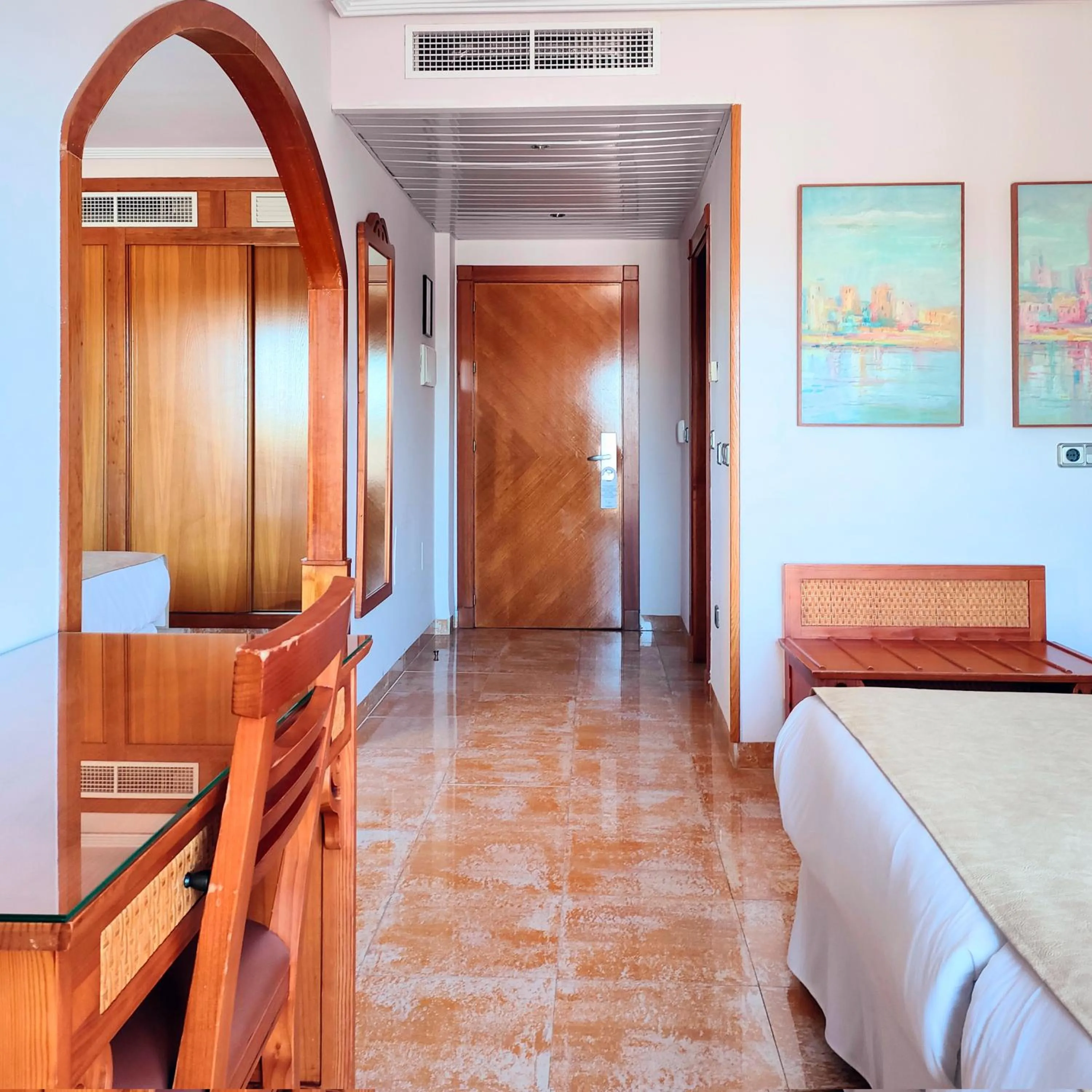 Bedroom in Hotel La Laguna Spa & Golf