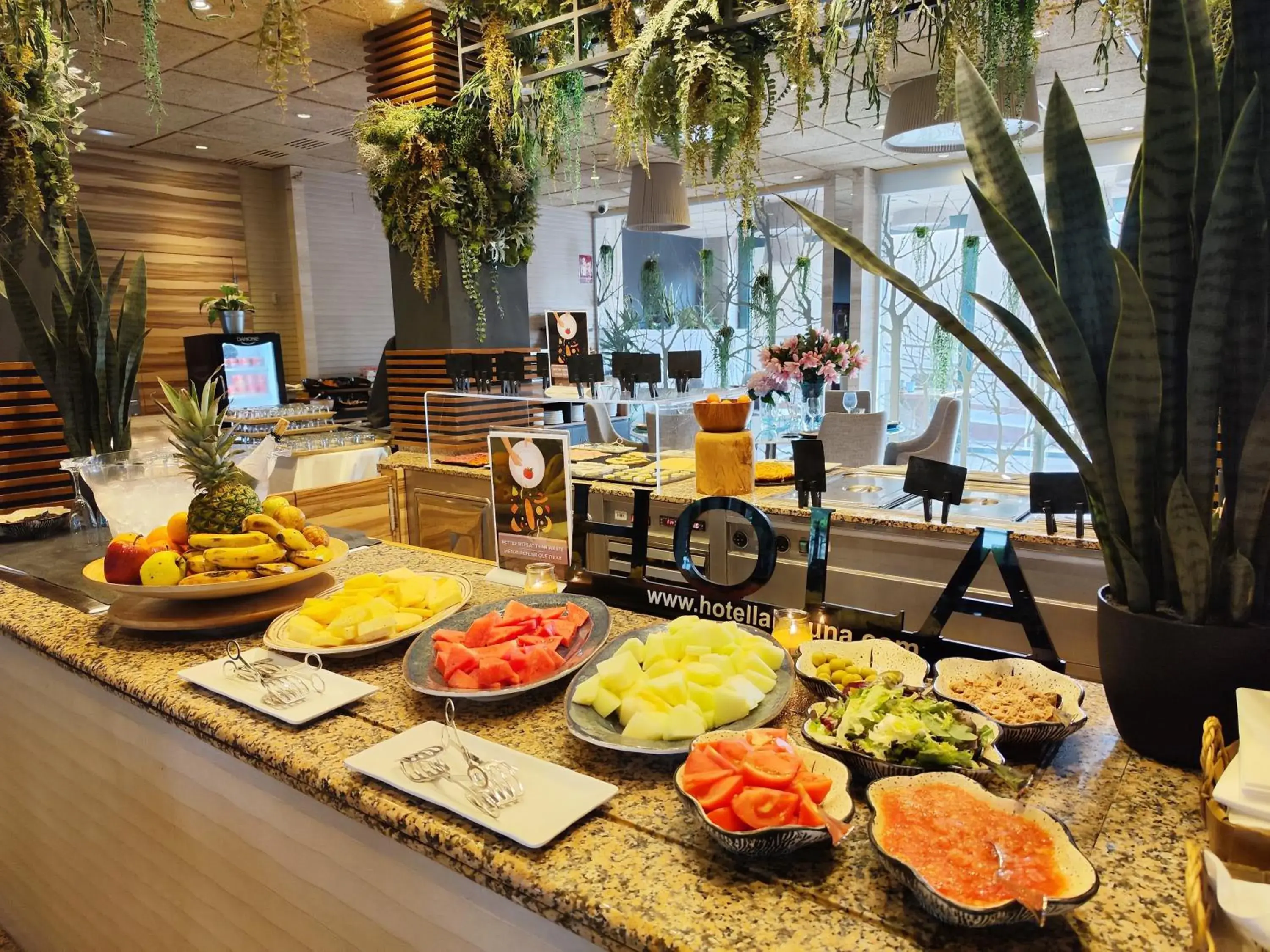 Food in Hotel La Laguna Spa & Golf Food in Hotel La Laguna Spa & Golf