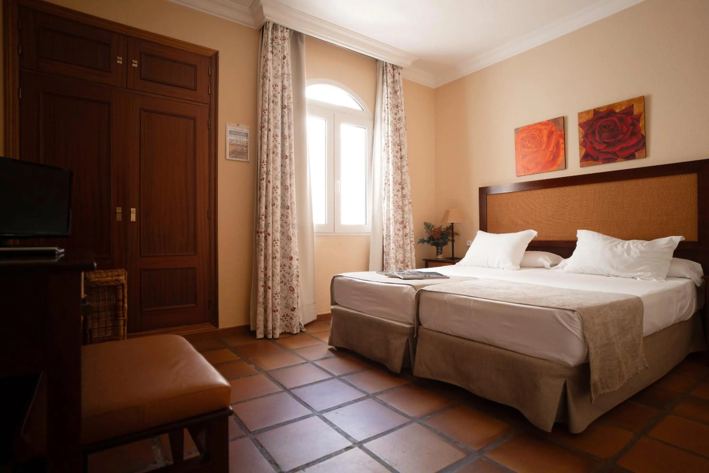 Property building, Bed in Hotel Albaida Nature