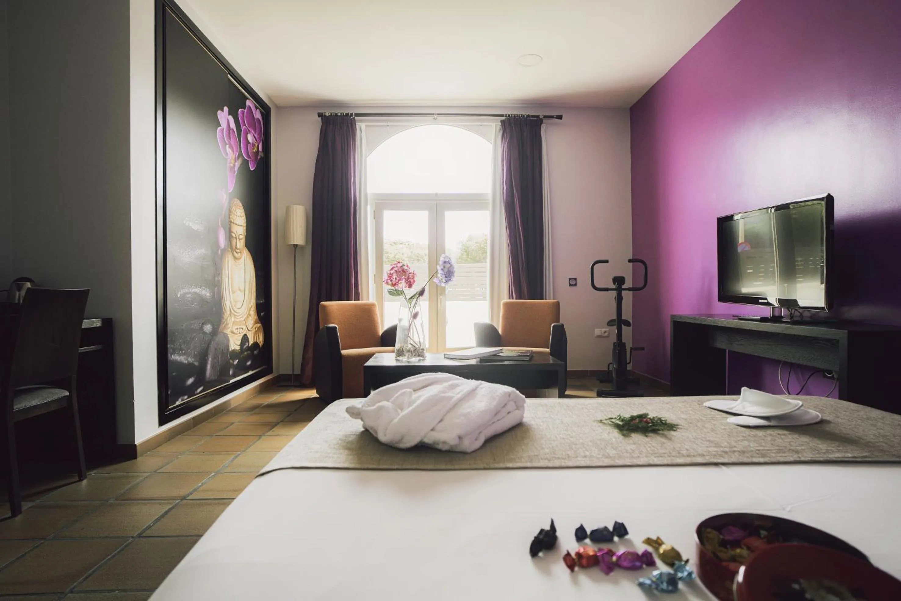 Property building, Bed in Hotel Albaida Nature