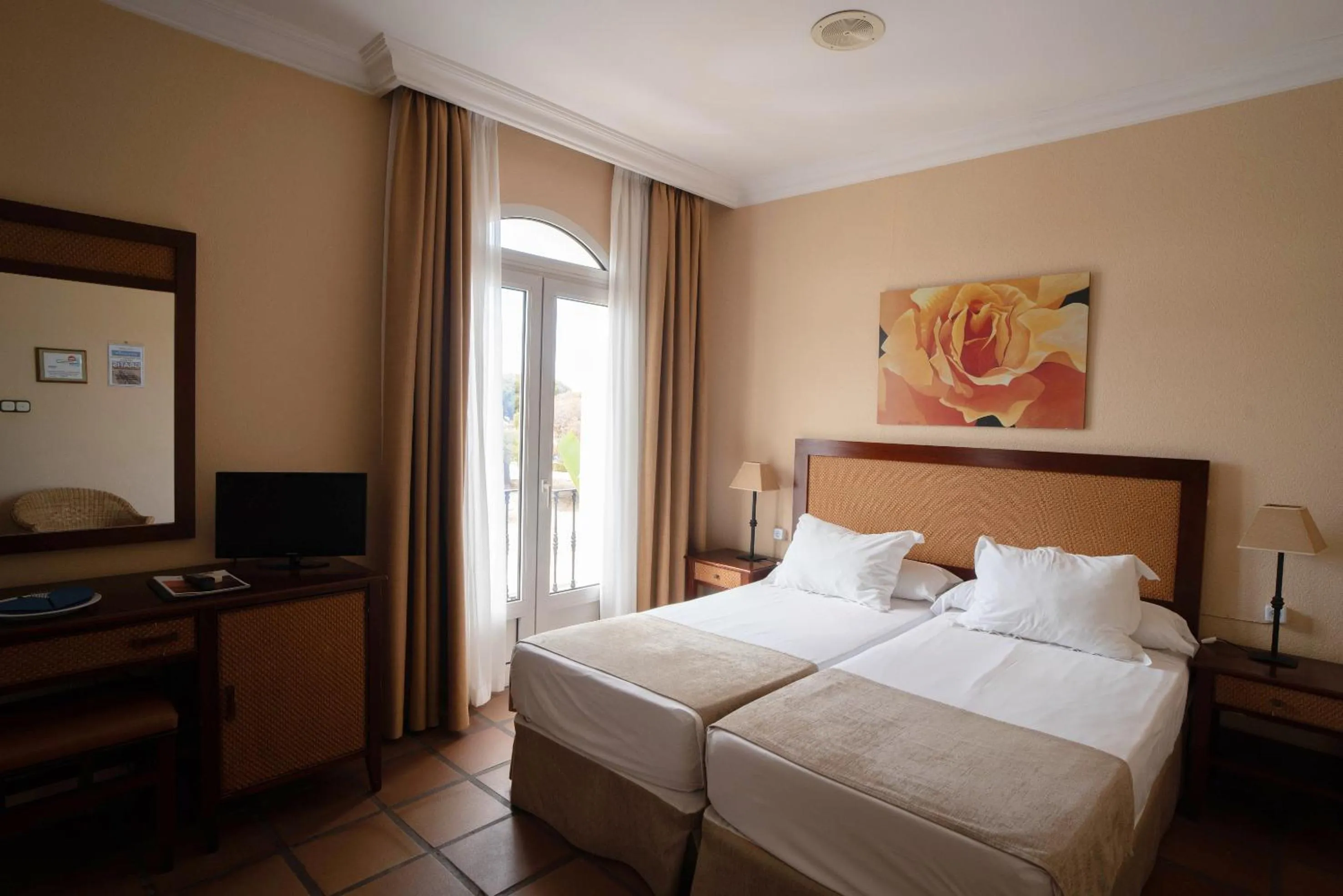 Property building, Bed in Hotel Albaida Nature