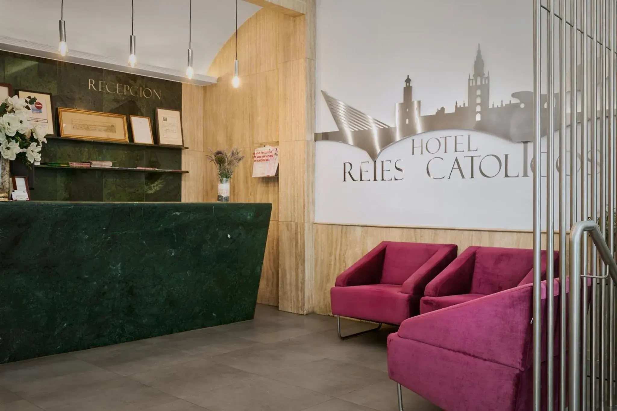 Living room in Reyes Católicos Living room in Reyes Católicos