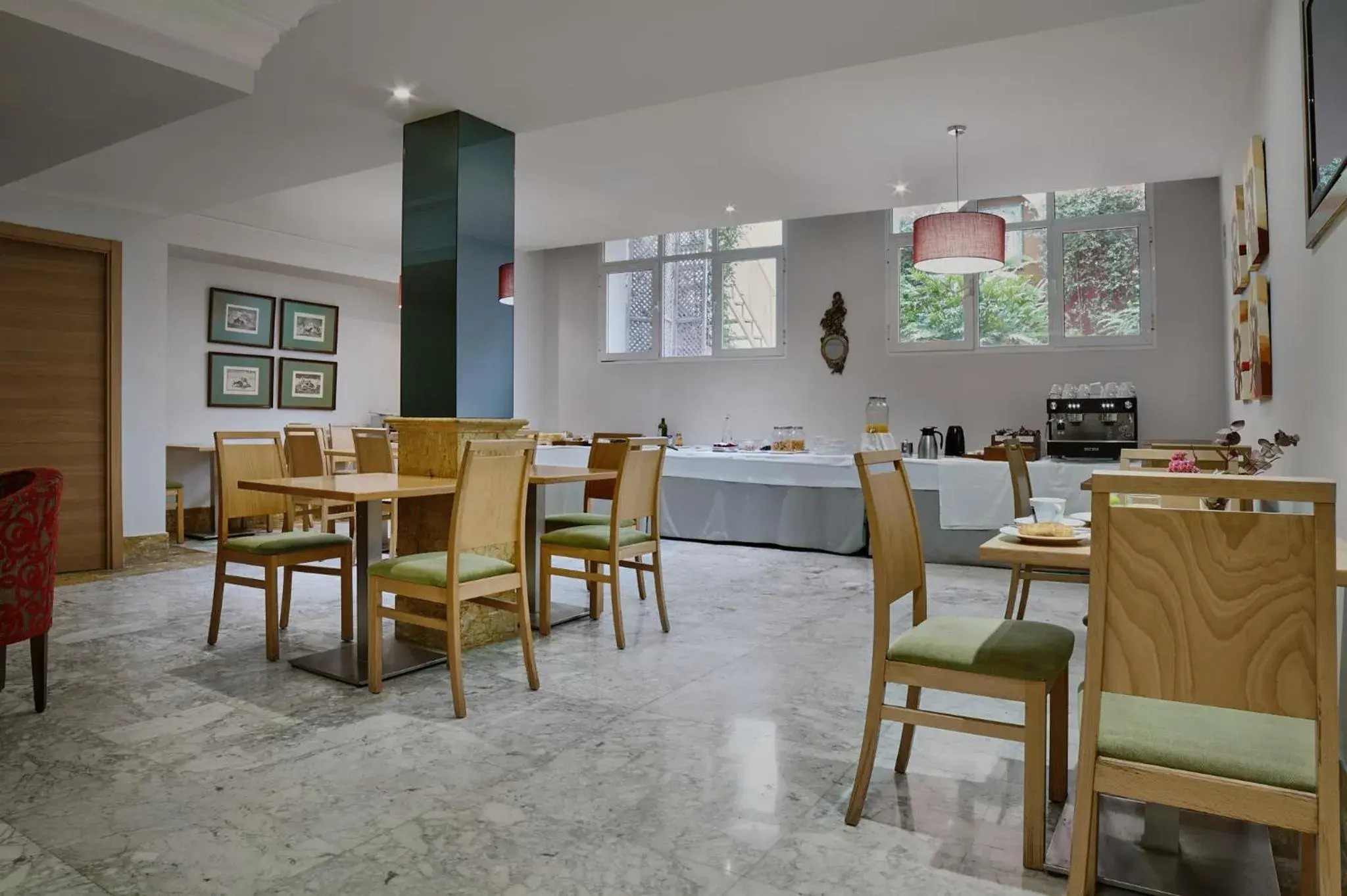 Living room in Reyes Católicos Living room in Reyes Católicos