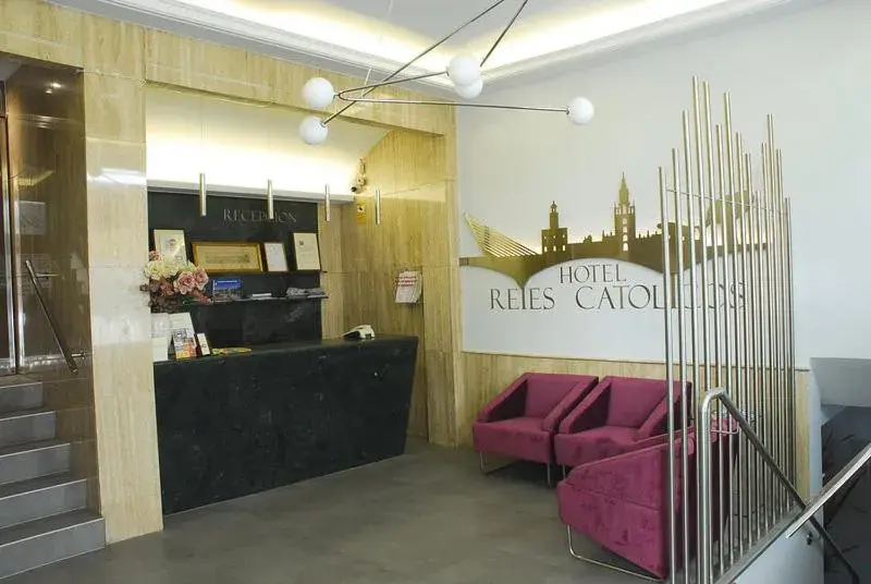 Lobby or reception in Reyes Católicos Lobby or reception in Reyes Católicos