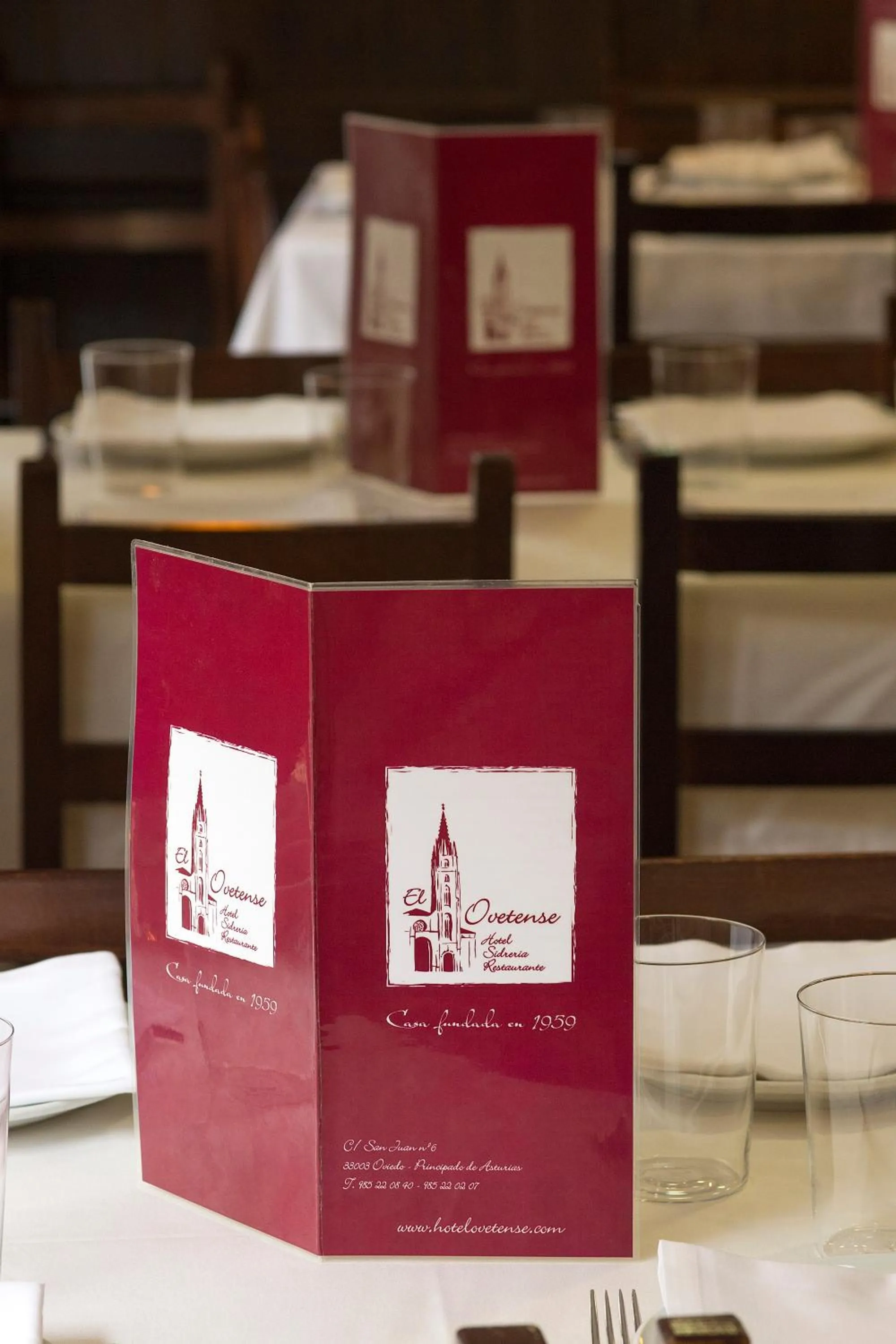 Property logo or sign in Hotel Ovetense