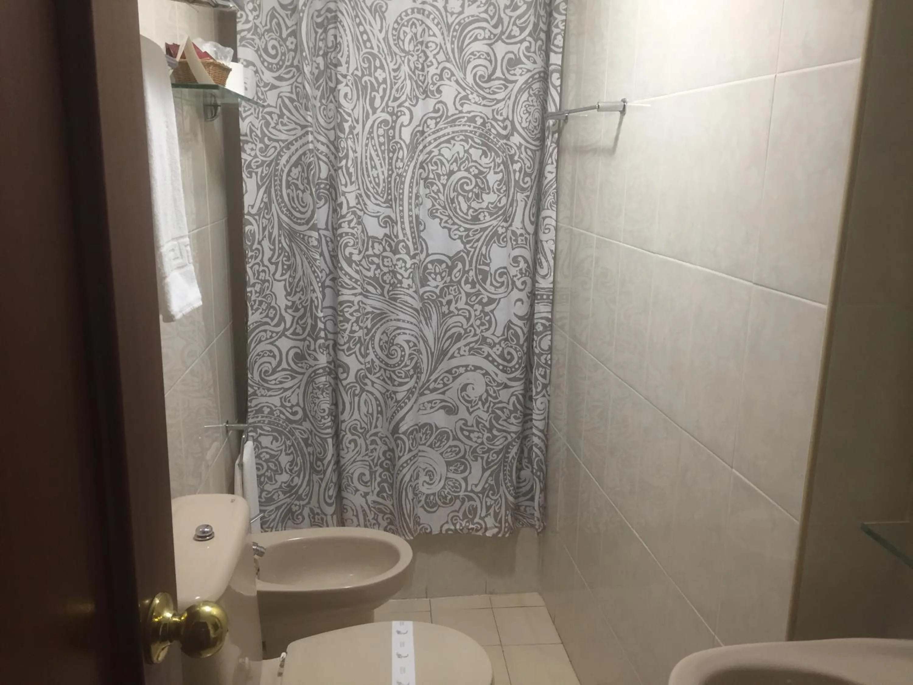 Bathroom in Hotel Ovetense