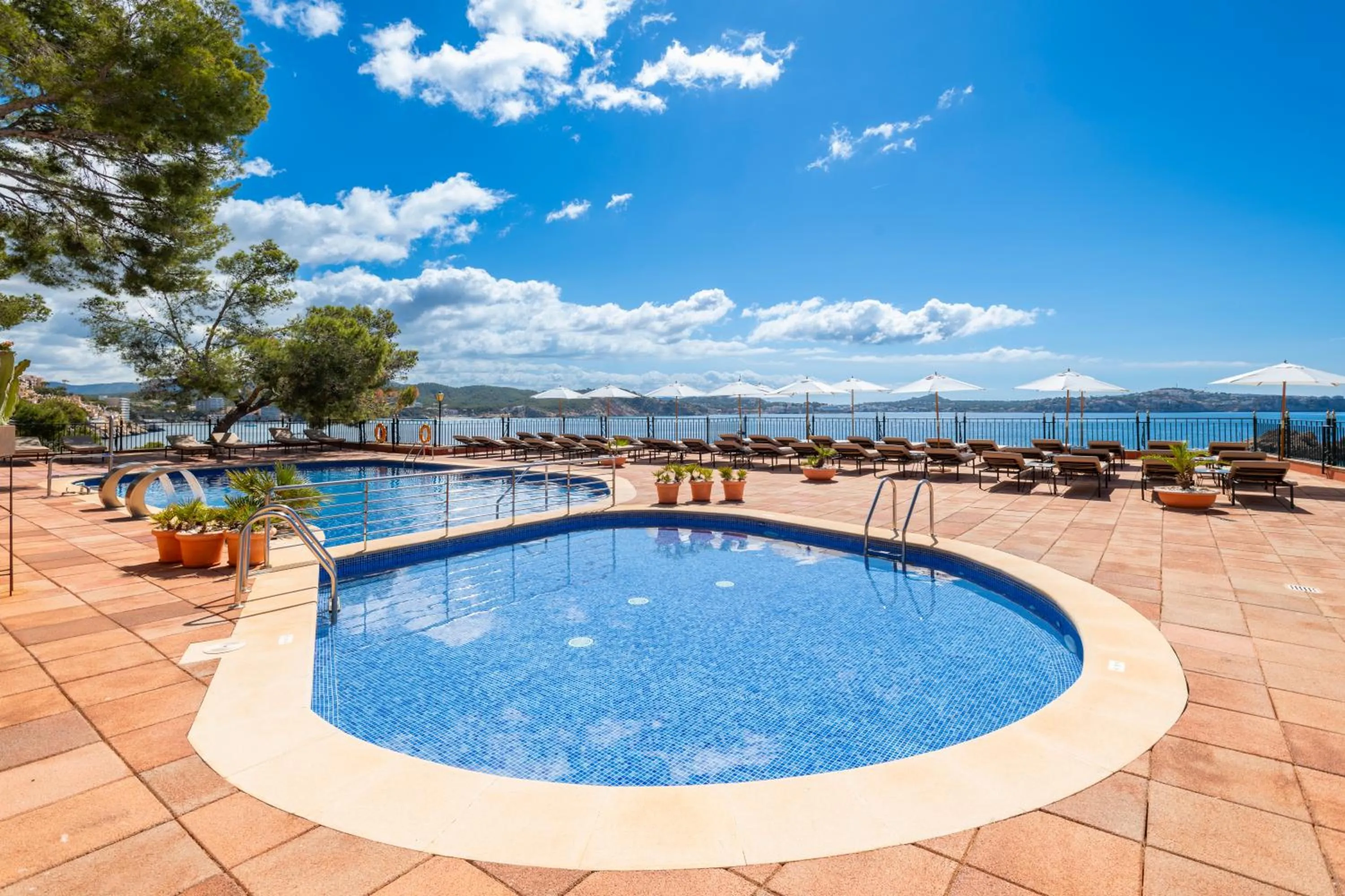 Swimming pool in Hotel Cala Fornells