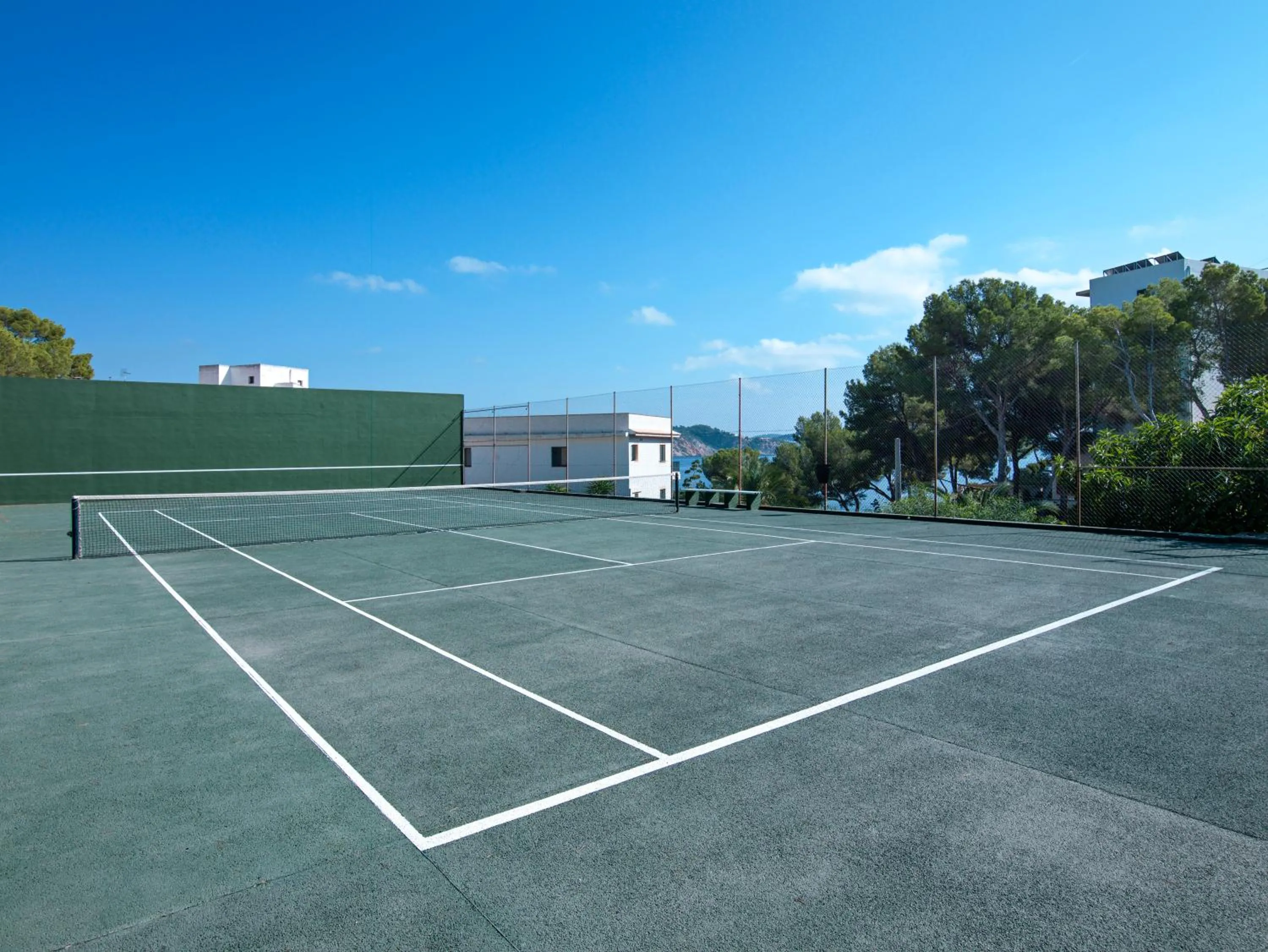 Tennis court in Hotel Cala Fornells
