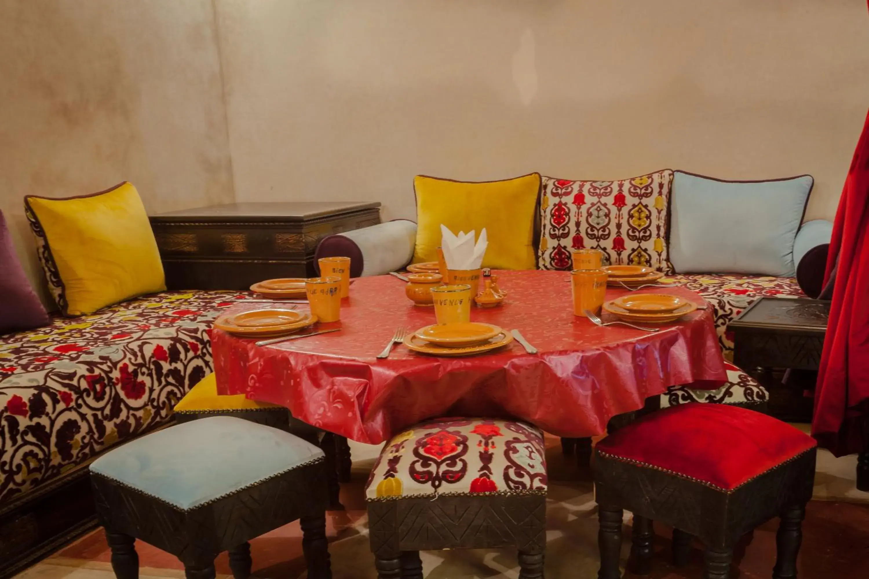 Restaurant/places to eat, Bed in Dar Ikalimo Ourika Restaurant/places to eat, Bed in Dar Ikalimo Ourika