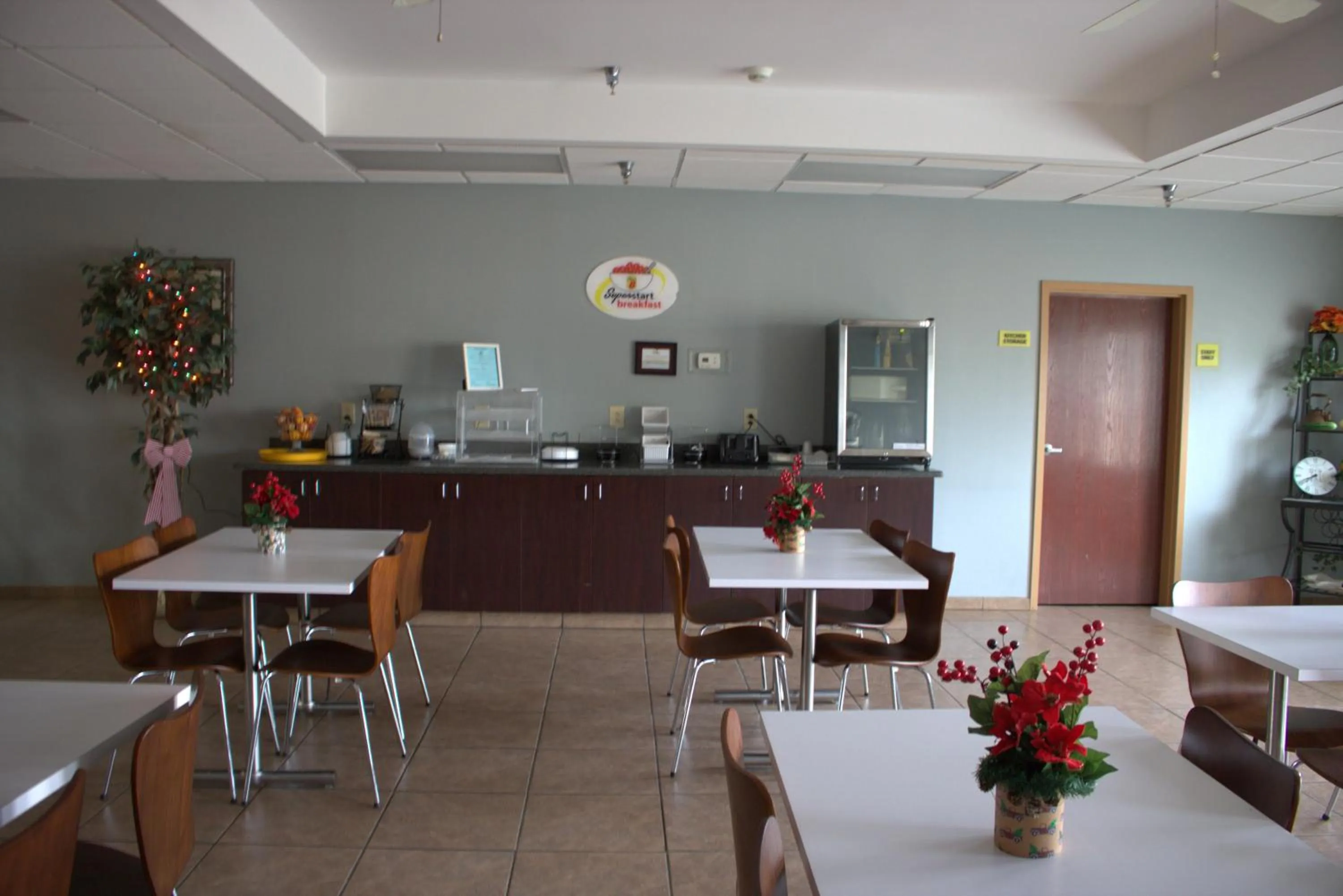 Breakfast in Super 8 by Wyndham Rainsville