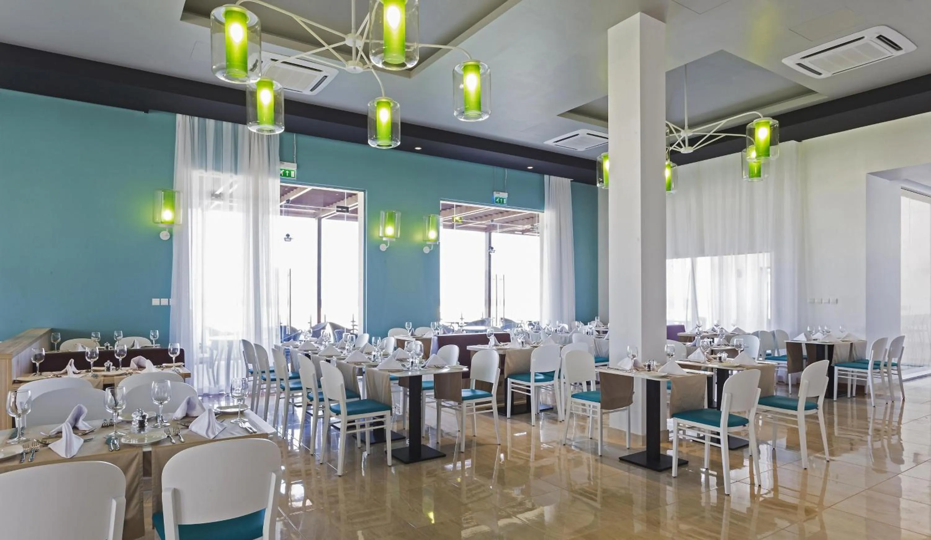 Restaurant/places to eat in Park Inn by Radisson Hotel and Residence Duqm