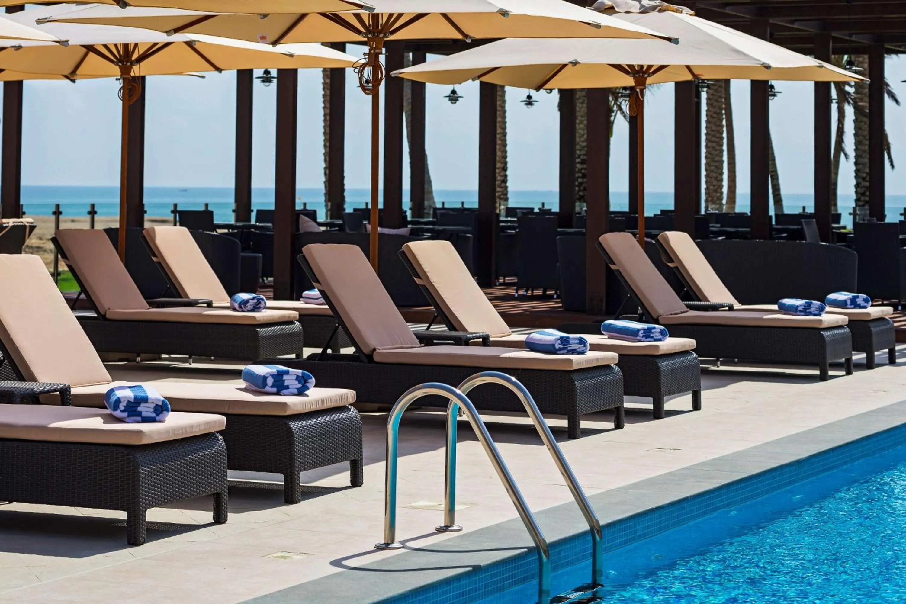 Swimming pool in Park Inn by Radisson Hotel and Residence Duqm