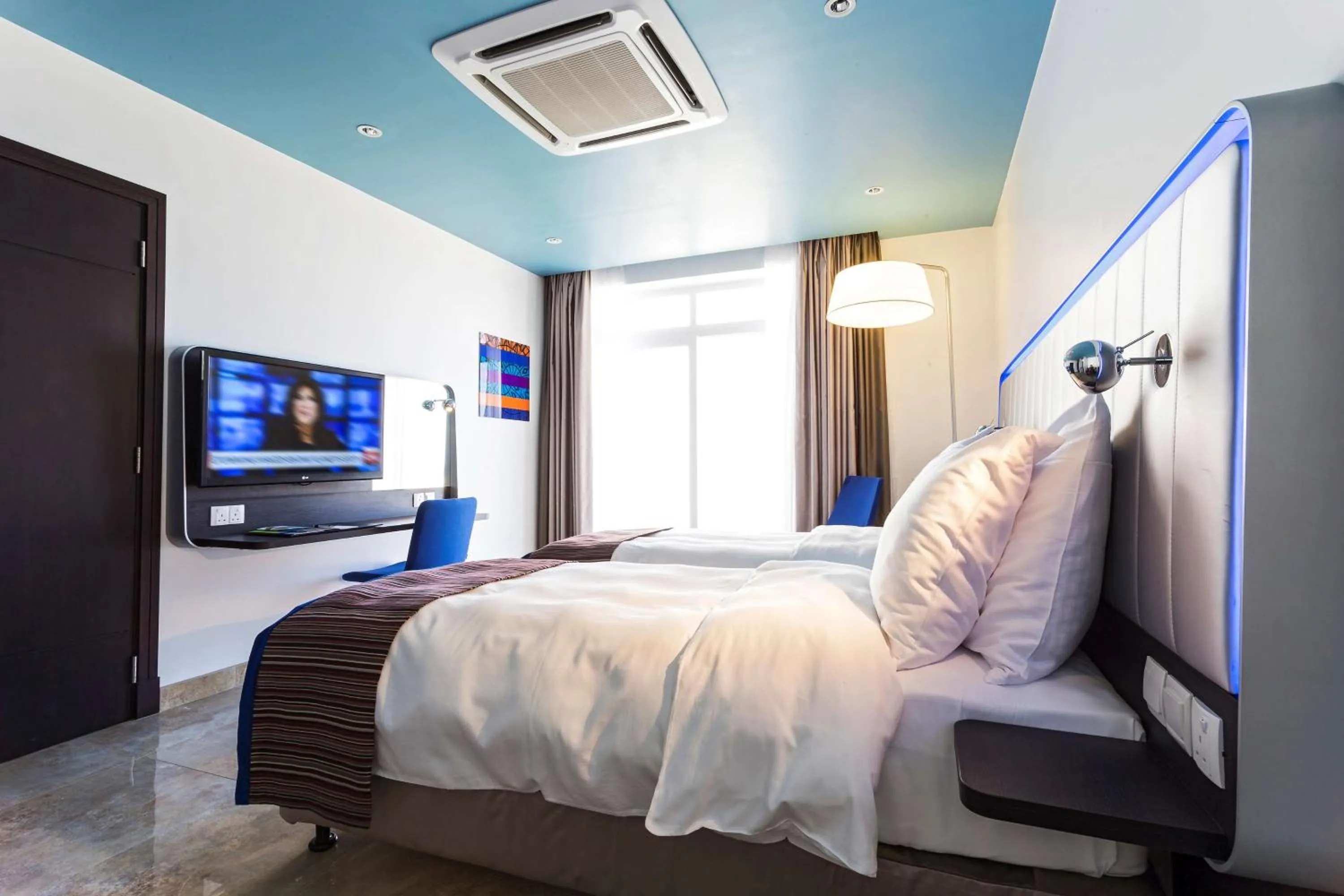 Photo of the whole room, Bed in Park Inn by Radisson Hotel and Residence Duqm