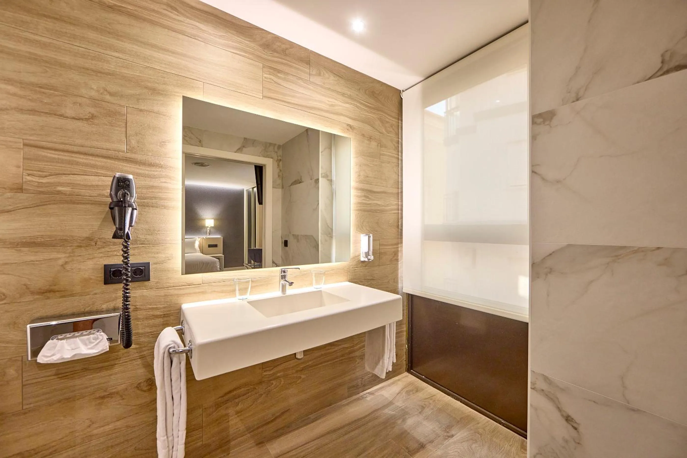 Bathroom in Civis Jaime I