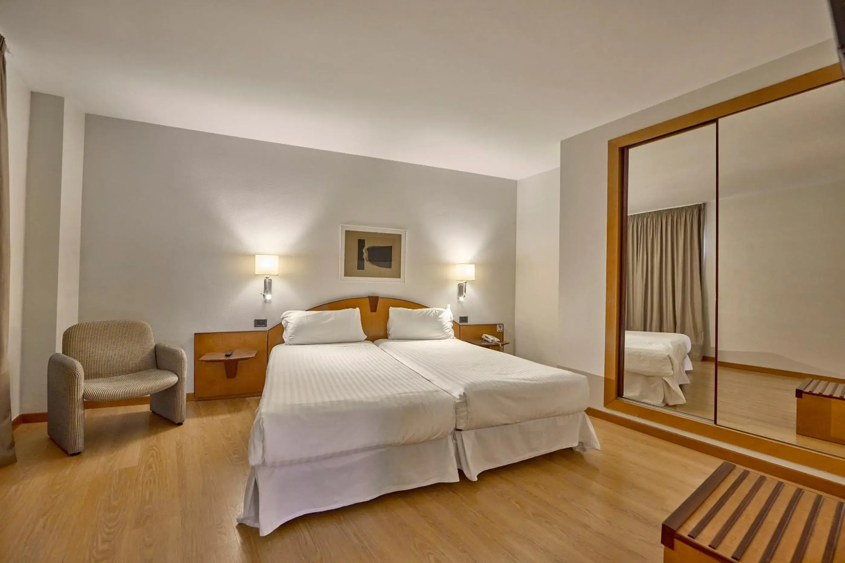 Photo of the whole room, Bed in Civis Jaime I Photo of the whole room, Bed in Civis Jaime I