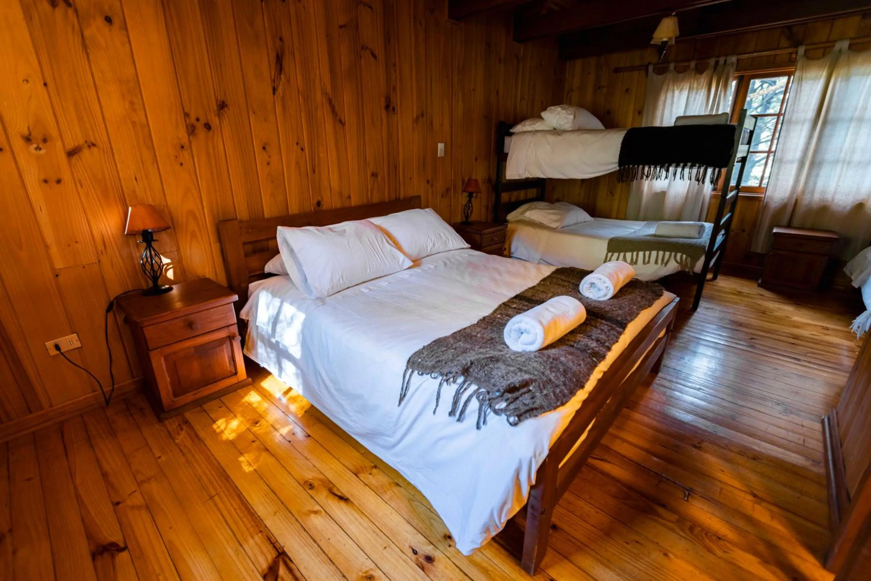 Bed in Green Baker Lodge