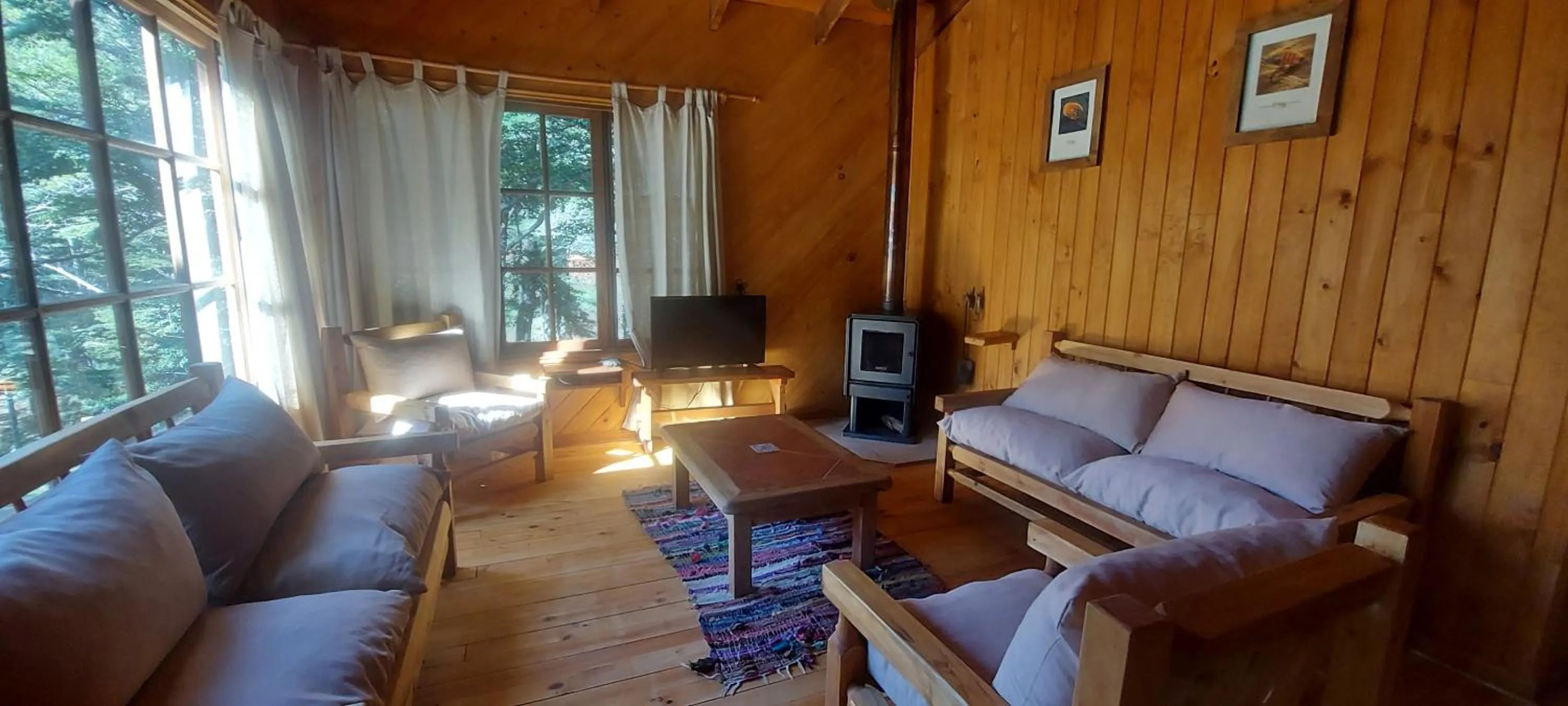 TV and multimedia in Green Baker Lodge