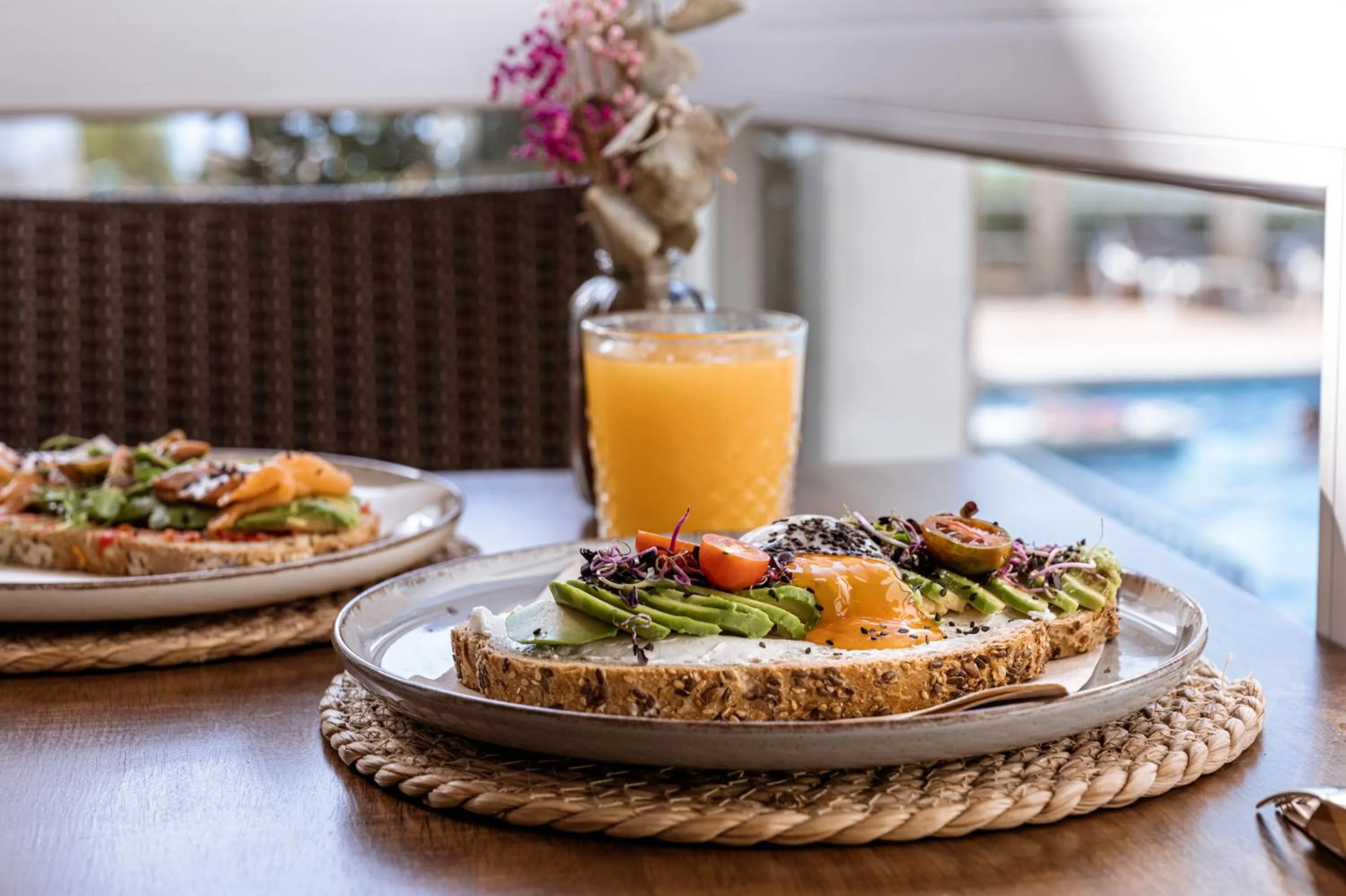 Restaurant/places to eat in Apartamentos Blancala