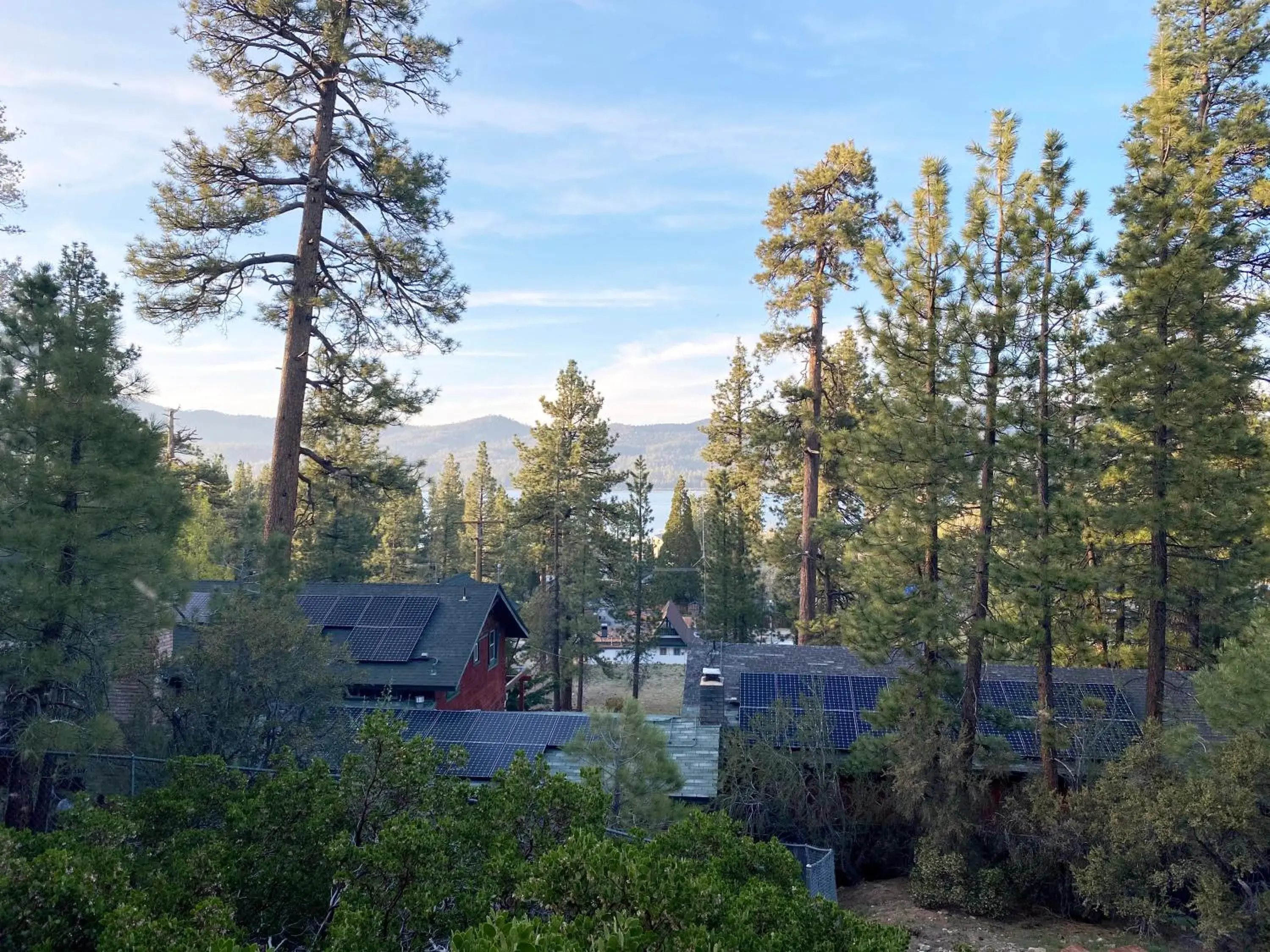 Lake view in ITH Big Bear Lake Hostel & Lodge Lake view in ITH Big Bear Lake Hostel & Lodge