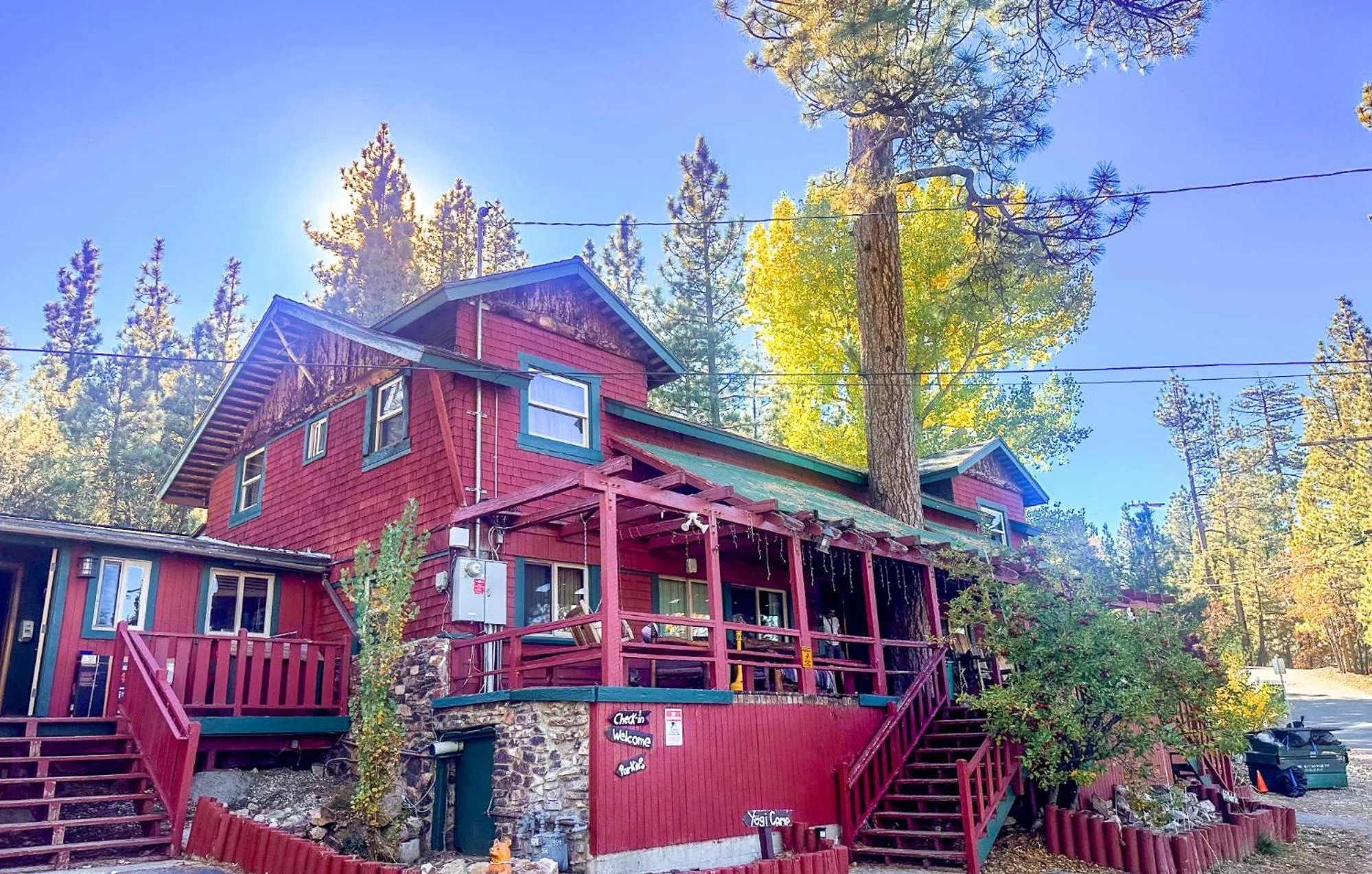 Property building in ITH Big Bear Lake Hostel & Lodge