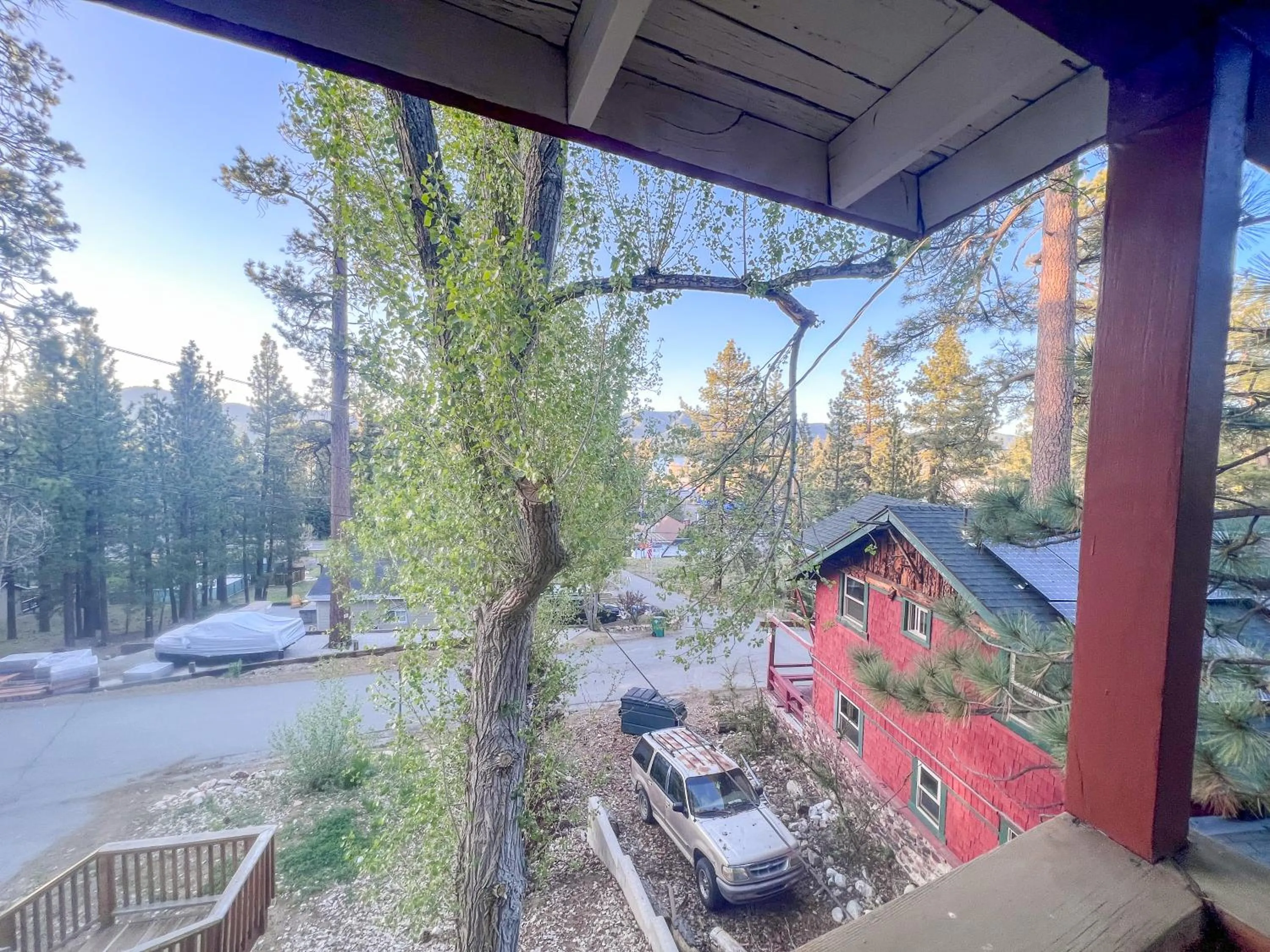 Balcony/Terrace in ITH Big Bear Lake Hostel & Lodge