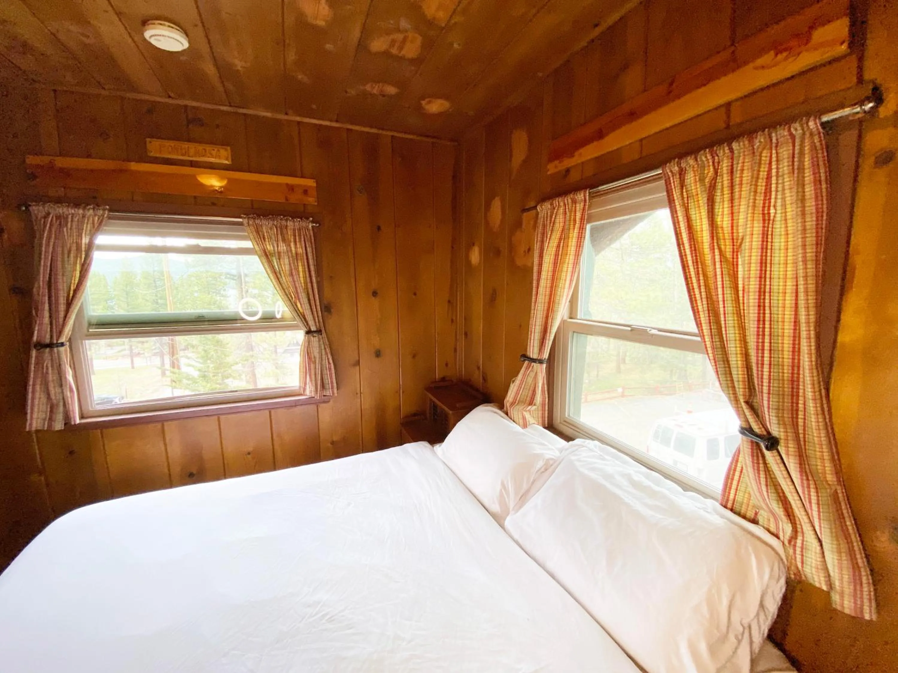 Bedroom, Bed in ITH Big Bear Lake Hostel & Lodge