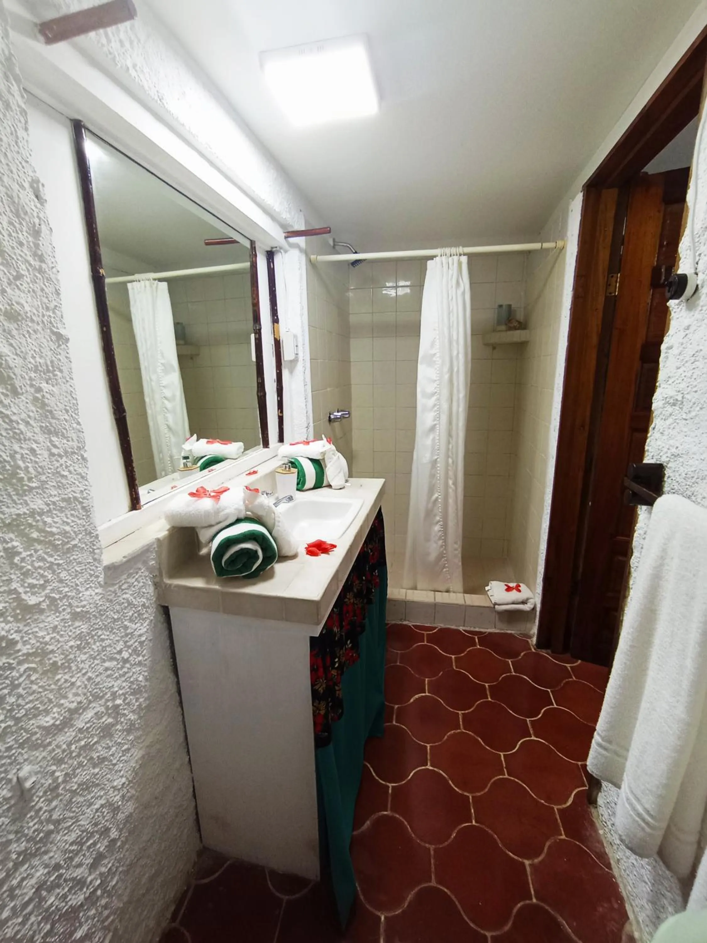 Shower in Maya Mountain Lodge