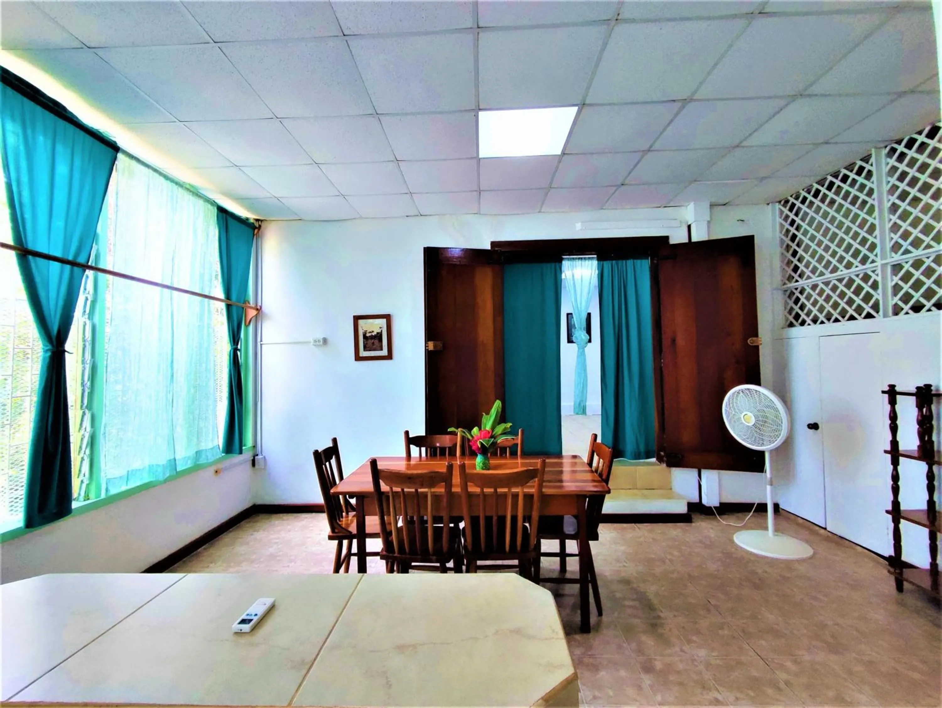 Dining area in Maya Mountain Lodge
