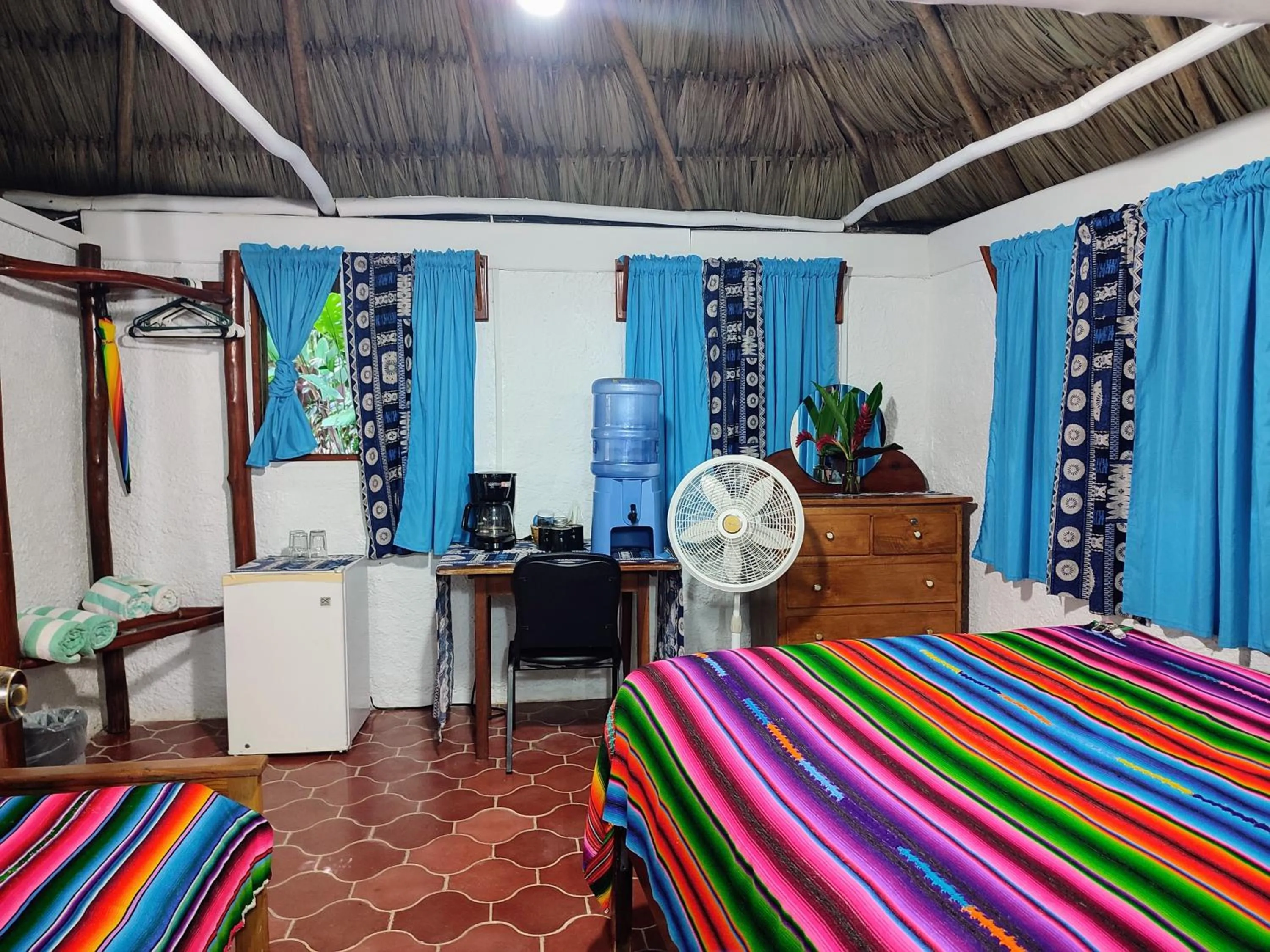Photo of the whole room, Bed in Maya Mountain Lodge