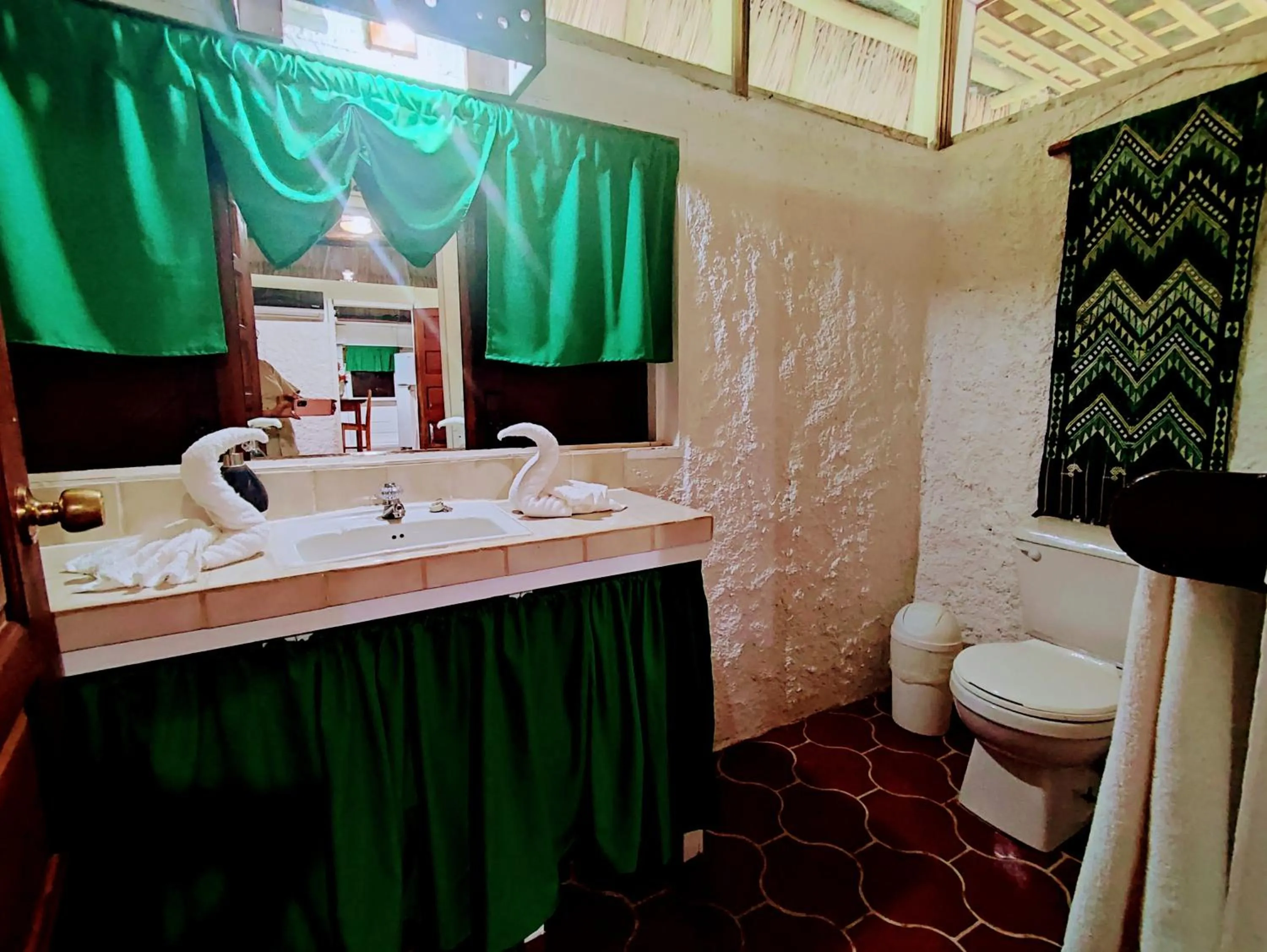 Toilet in Maya Mountain Lodge