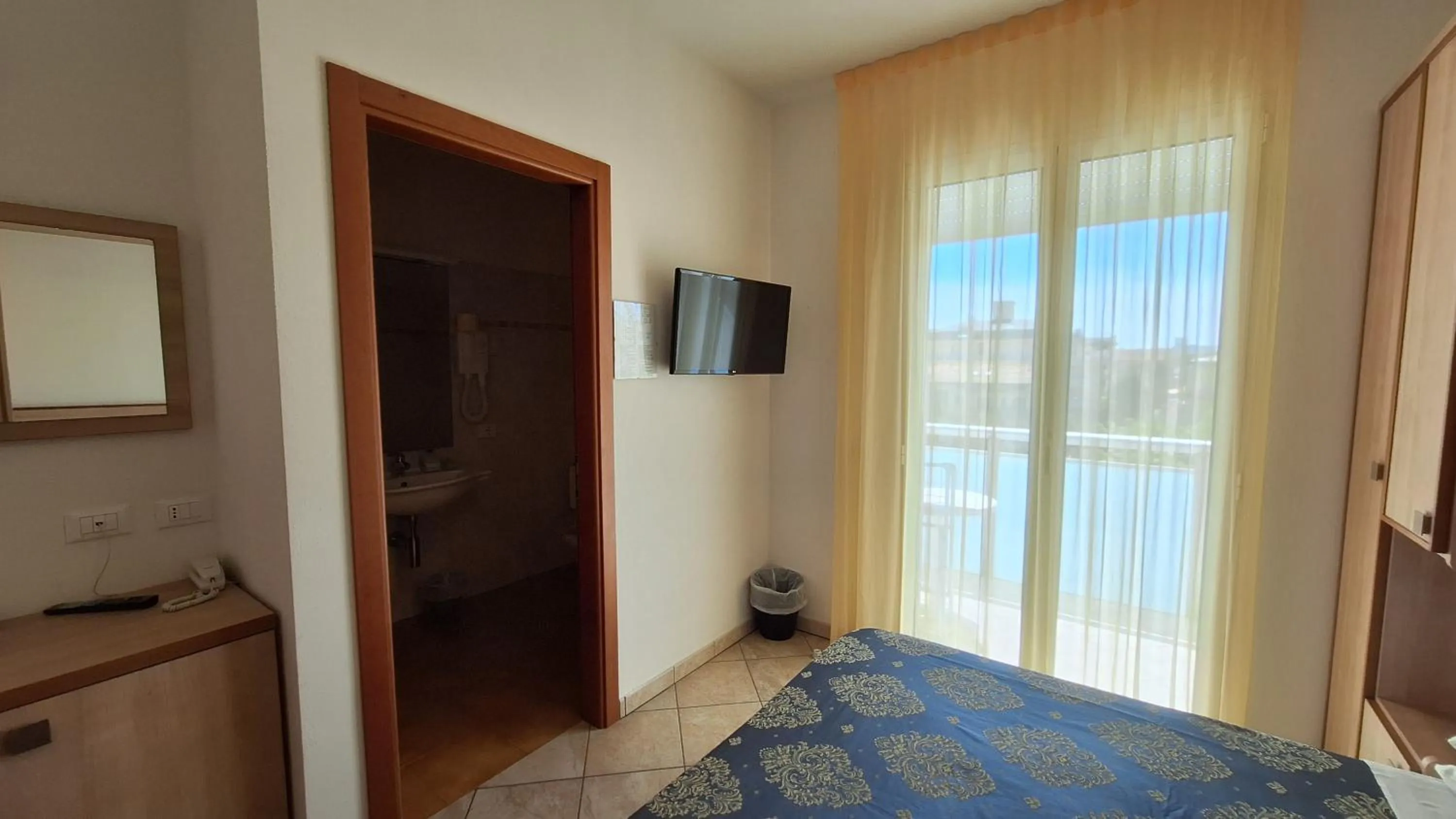 Photo of the whole room, Bed in Hotel Massimo