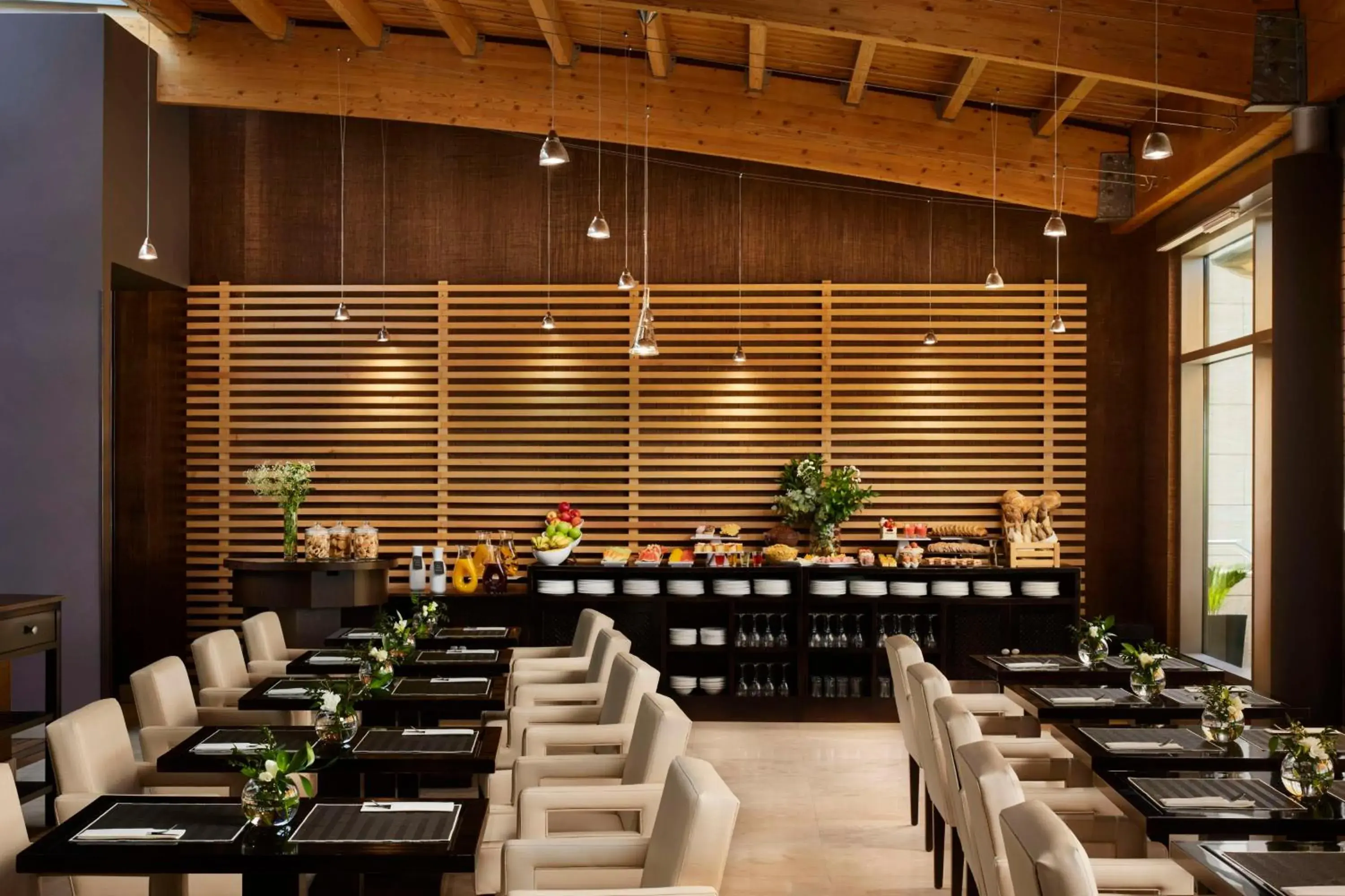 Restaurant/places to eat in NH Alcorcón Restaurant/places to eat in NH Alcorcón