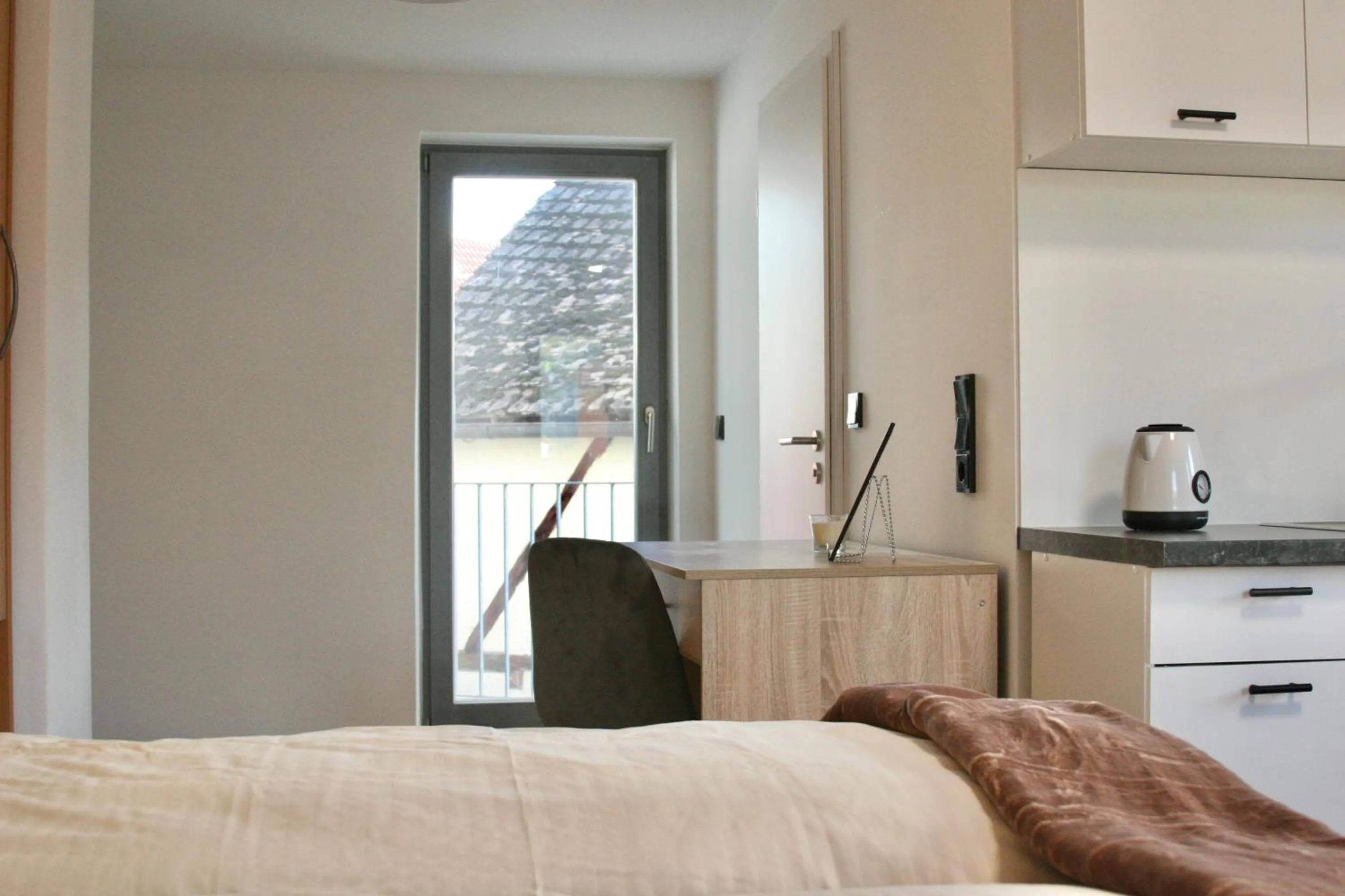 Coffee/tea facilities in The Manhattan A Boutique Hotel By American Ease