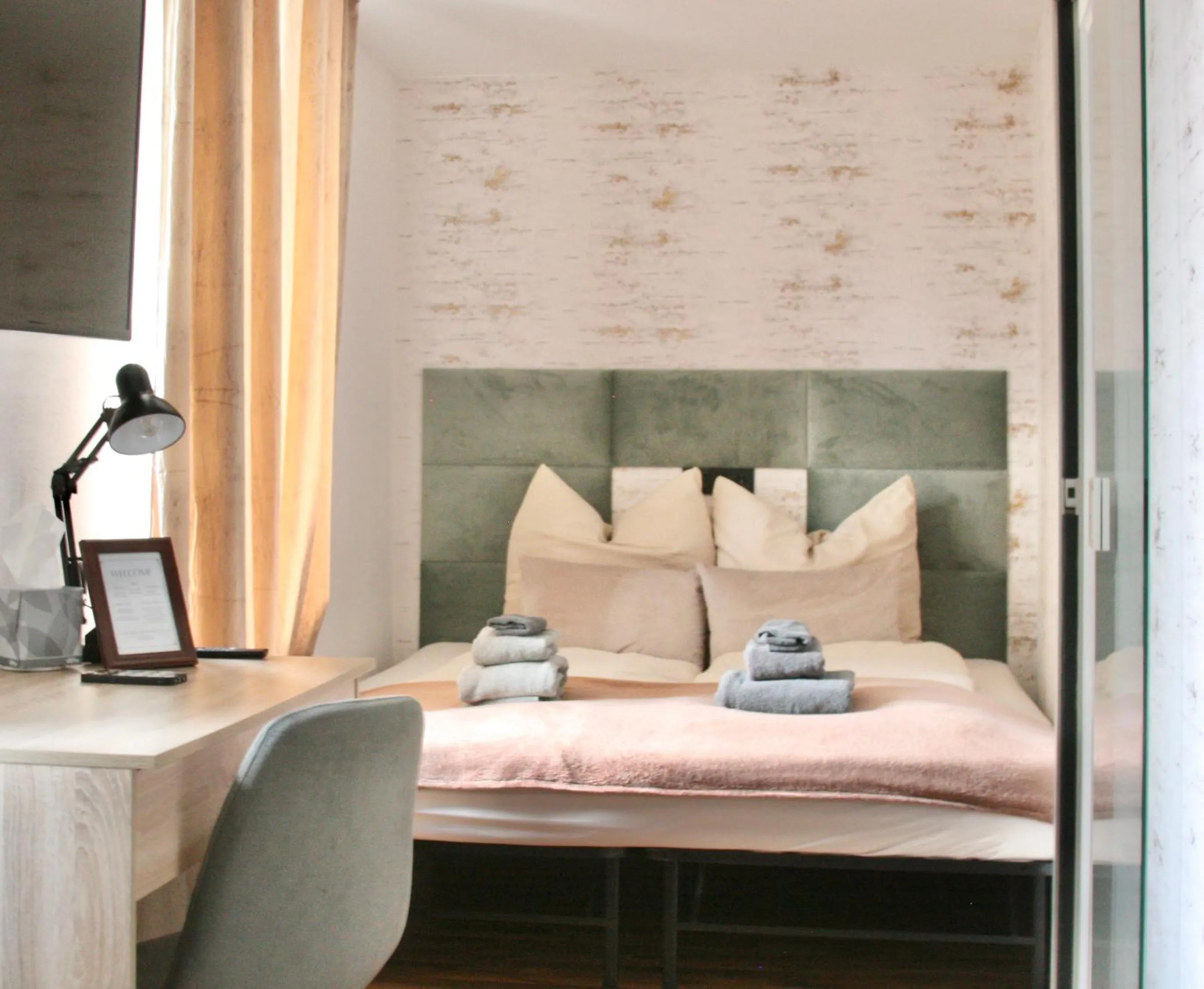 Bed in The Manhattan A Boutique Hotel By American Ease
