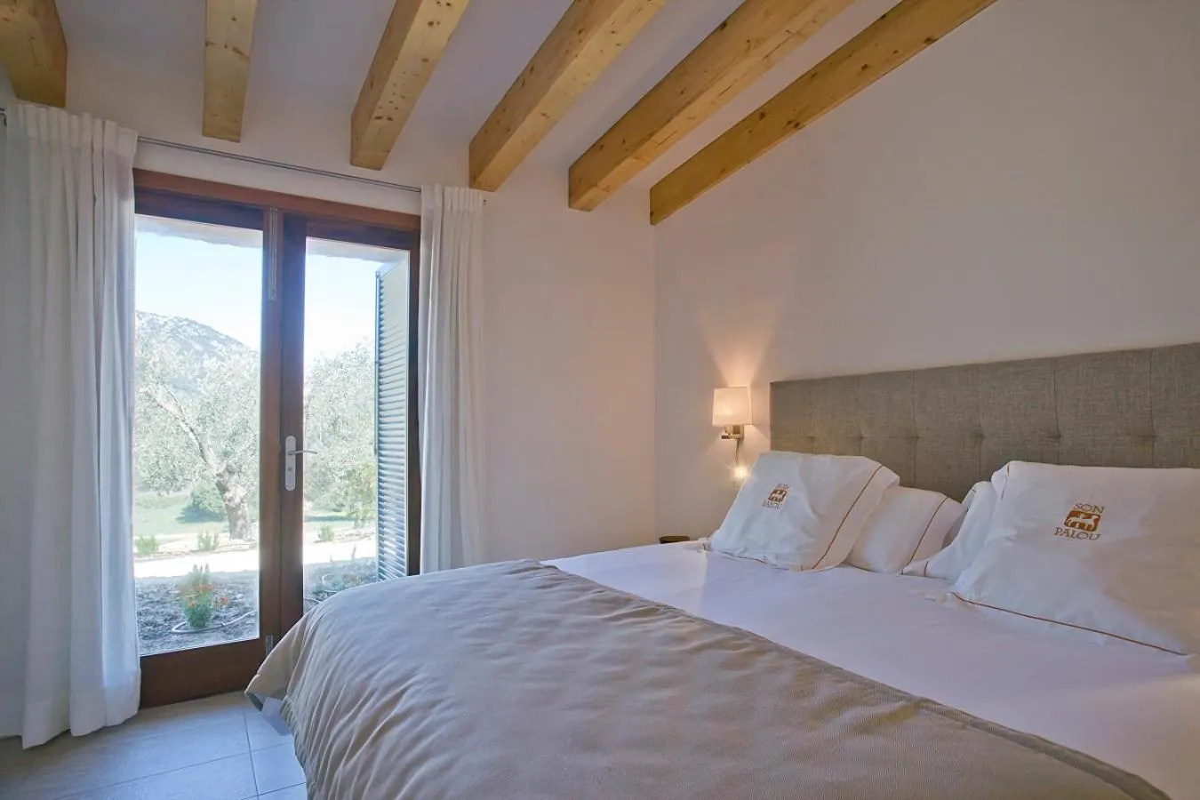 Bedroom, Bed in Finca Hotel Son Palou