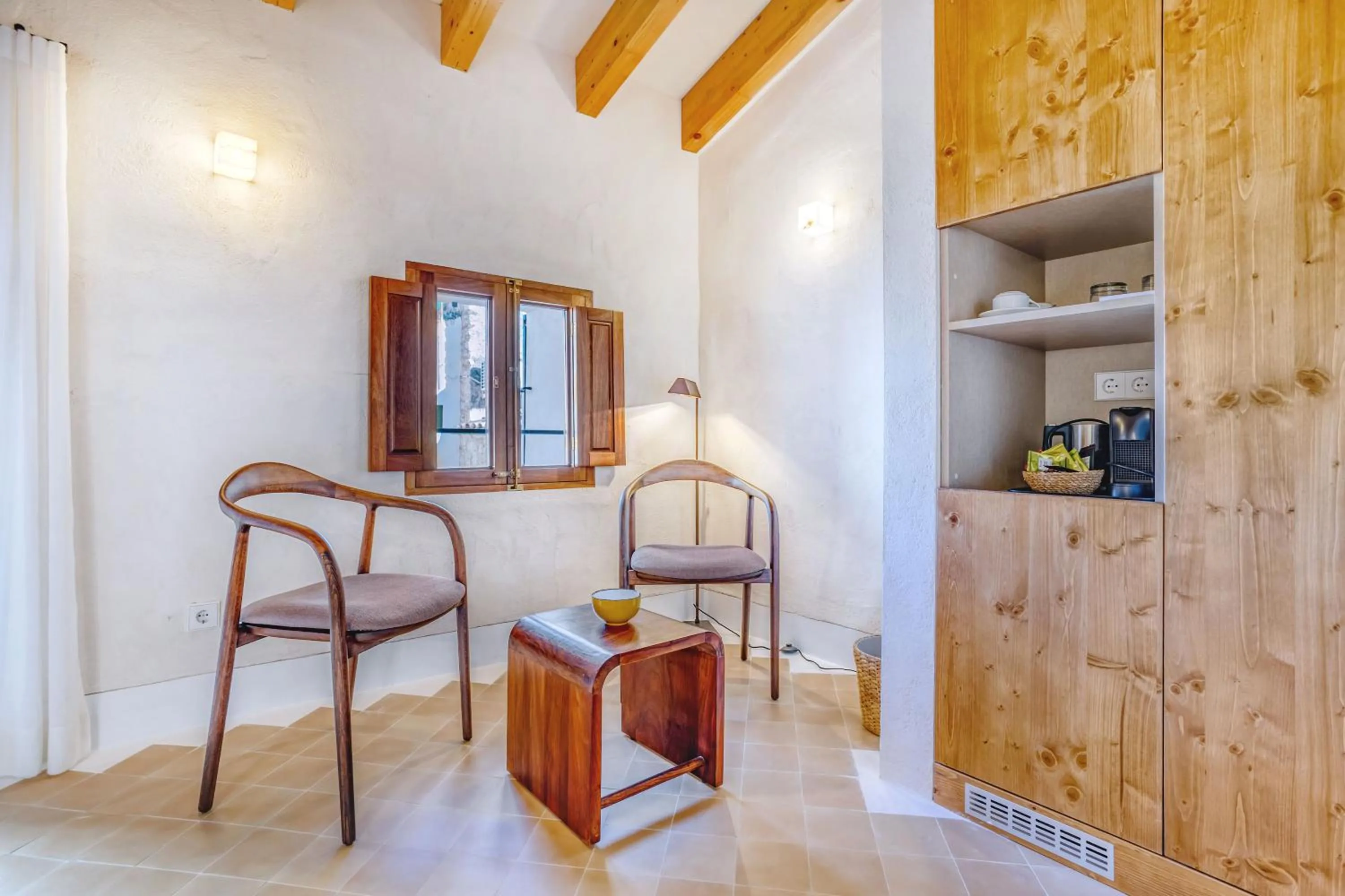 wardrobe in Finca Hotel Son Palou