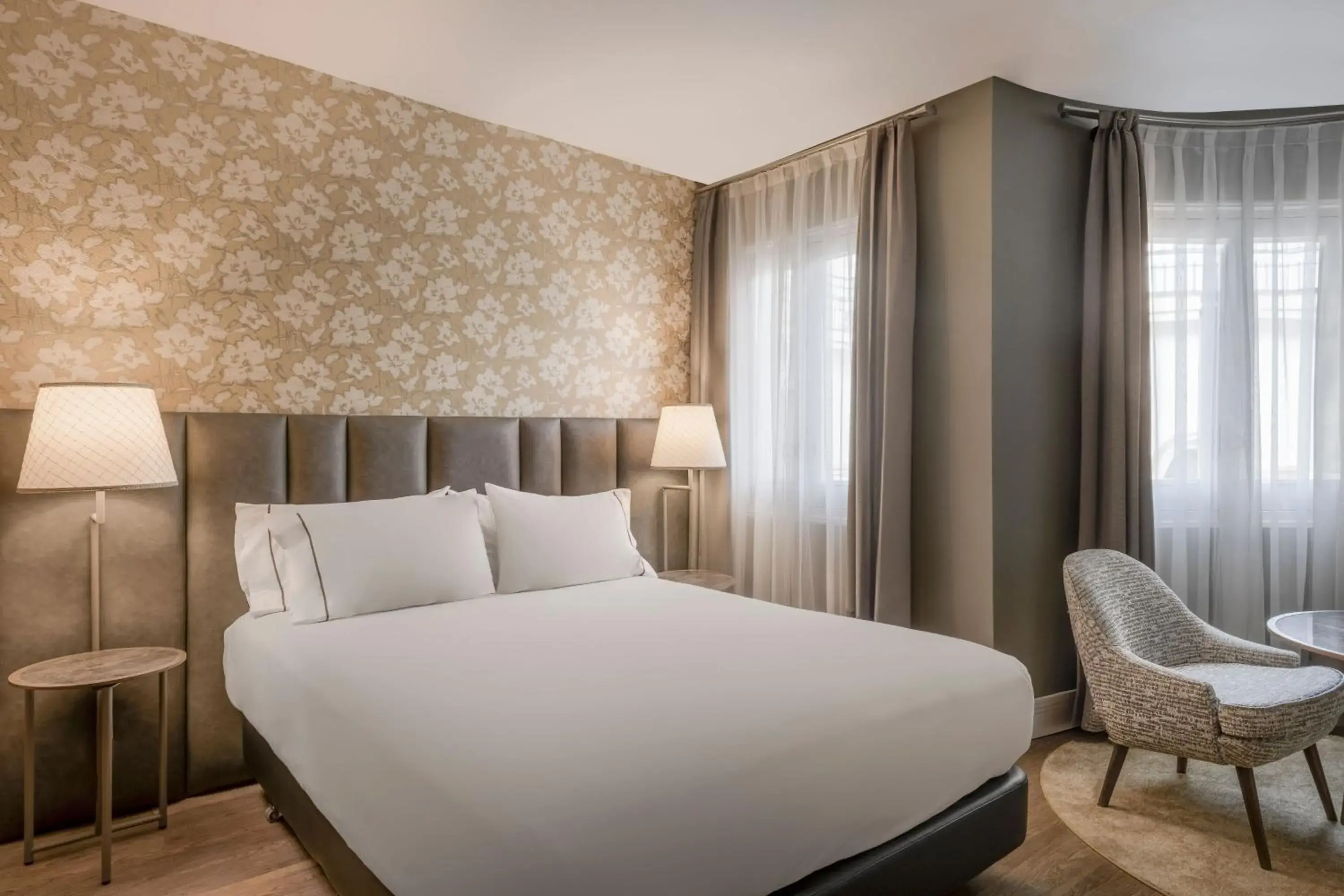 Photo of the whole room, Bed in Hotel Palacio del Retiro, Autograph Collection Photo of the whole room, Bed in Hotel Palacio del Retiro, Autograph Collection