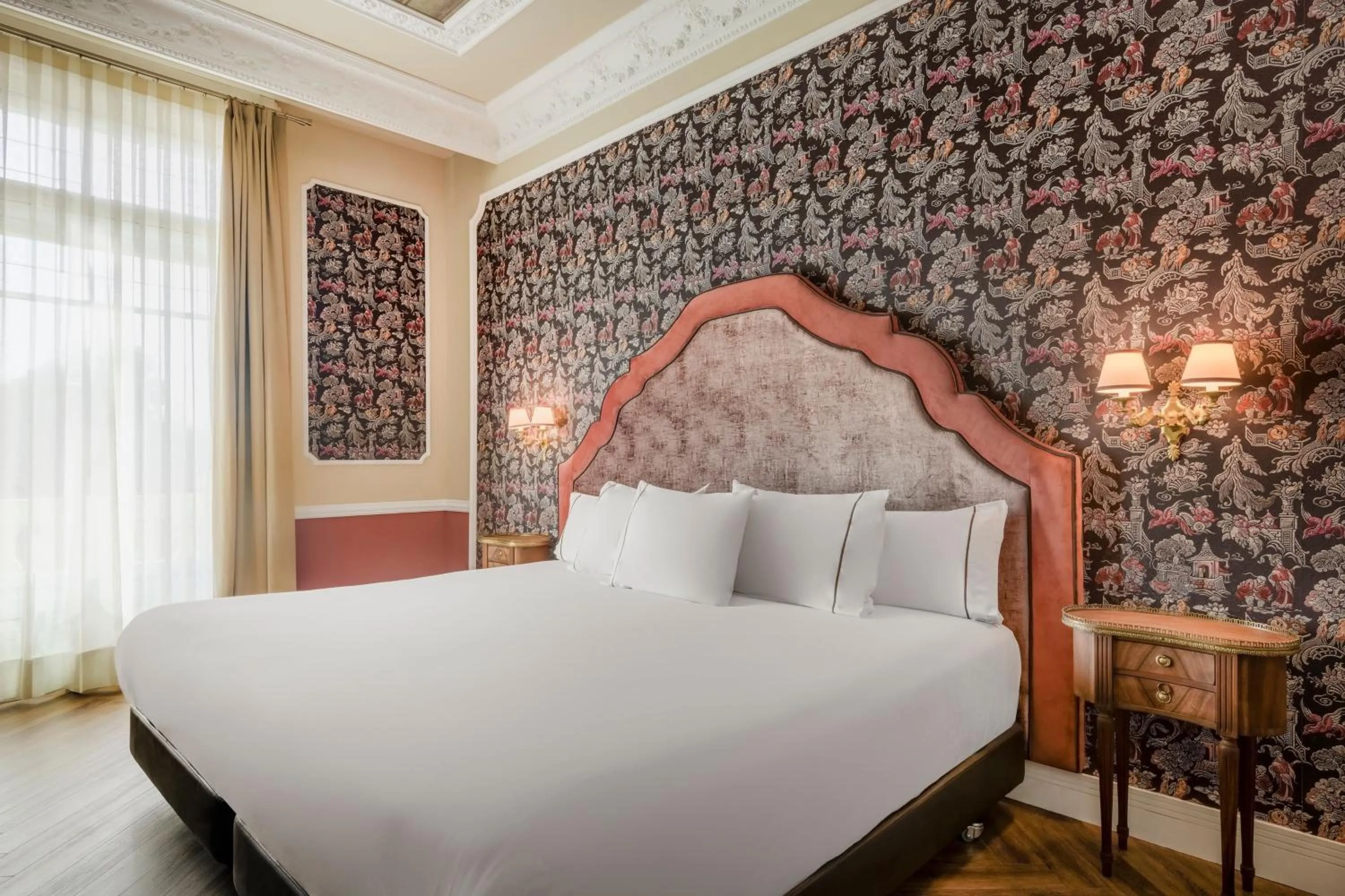 Photo of the whole room, Bed in Hotel Palacio del Retiro, Autograph Collection