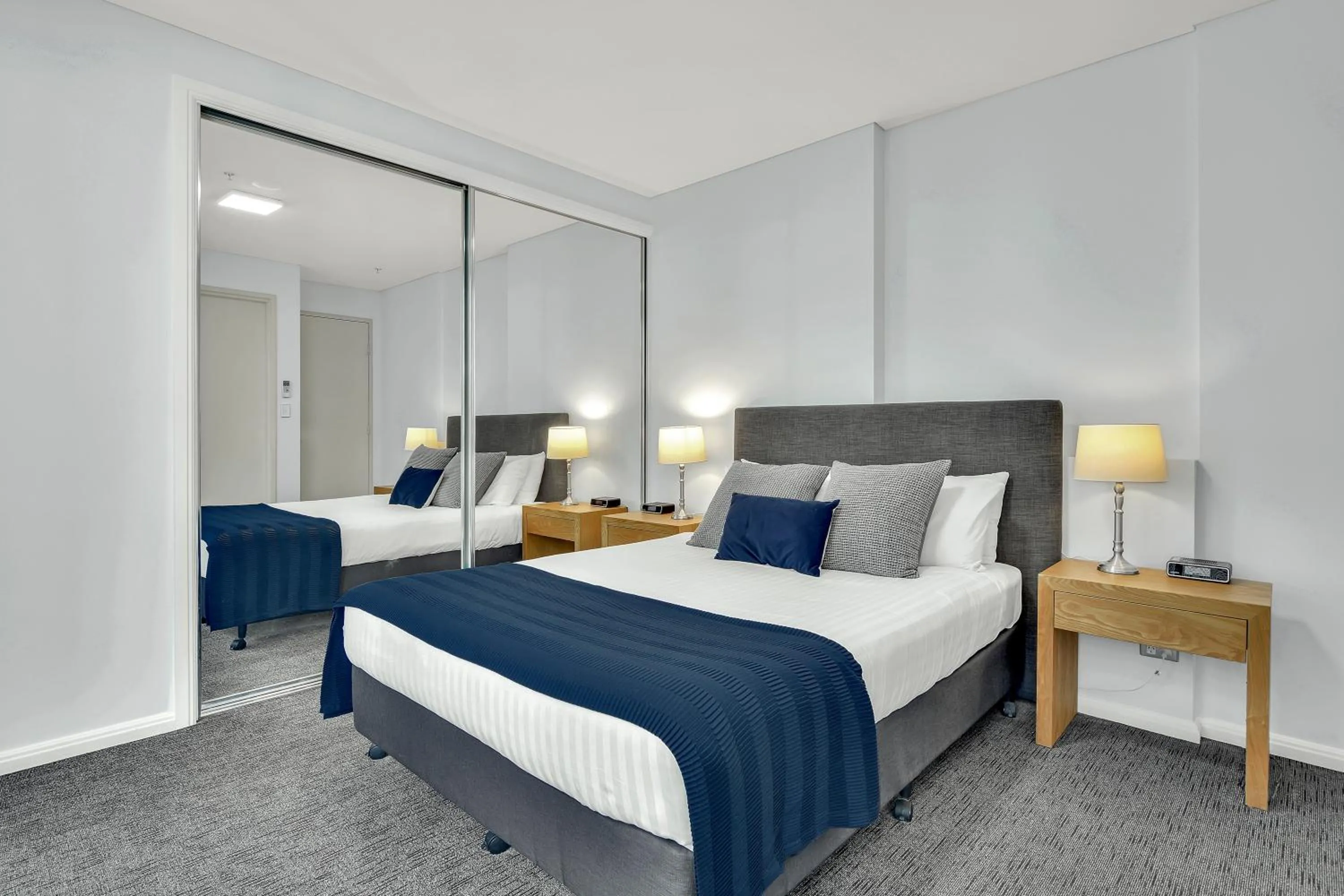 North Sydney Large Two Bedroom MIL2302