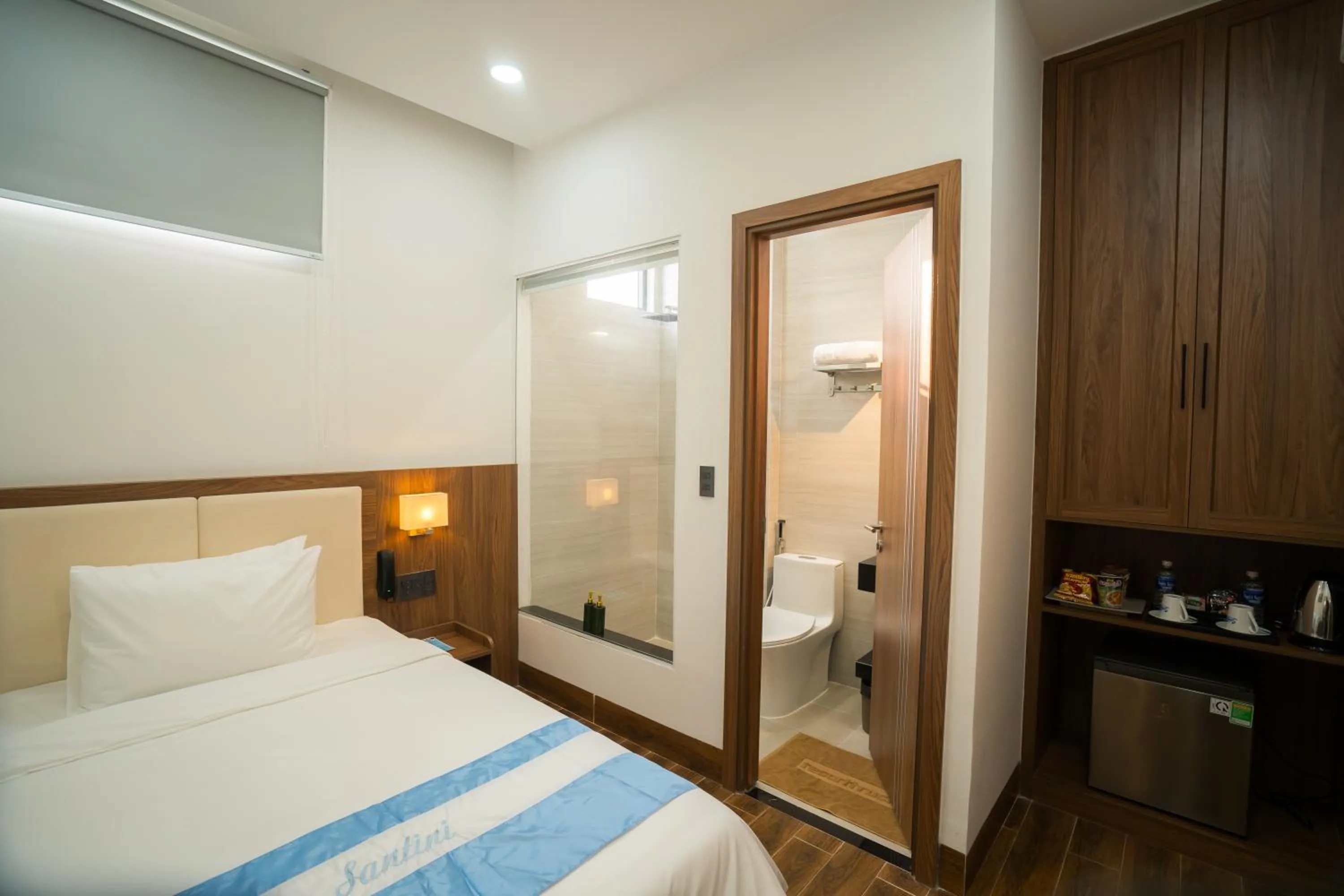 Bedroom, Bed in Santini Hotel