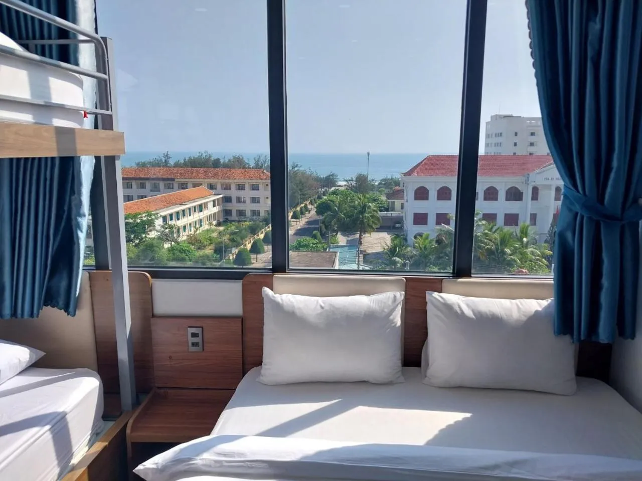 Sea view, Bed in Santini Hotel