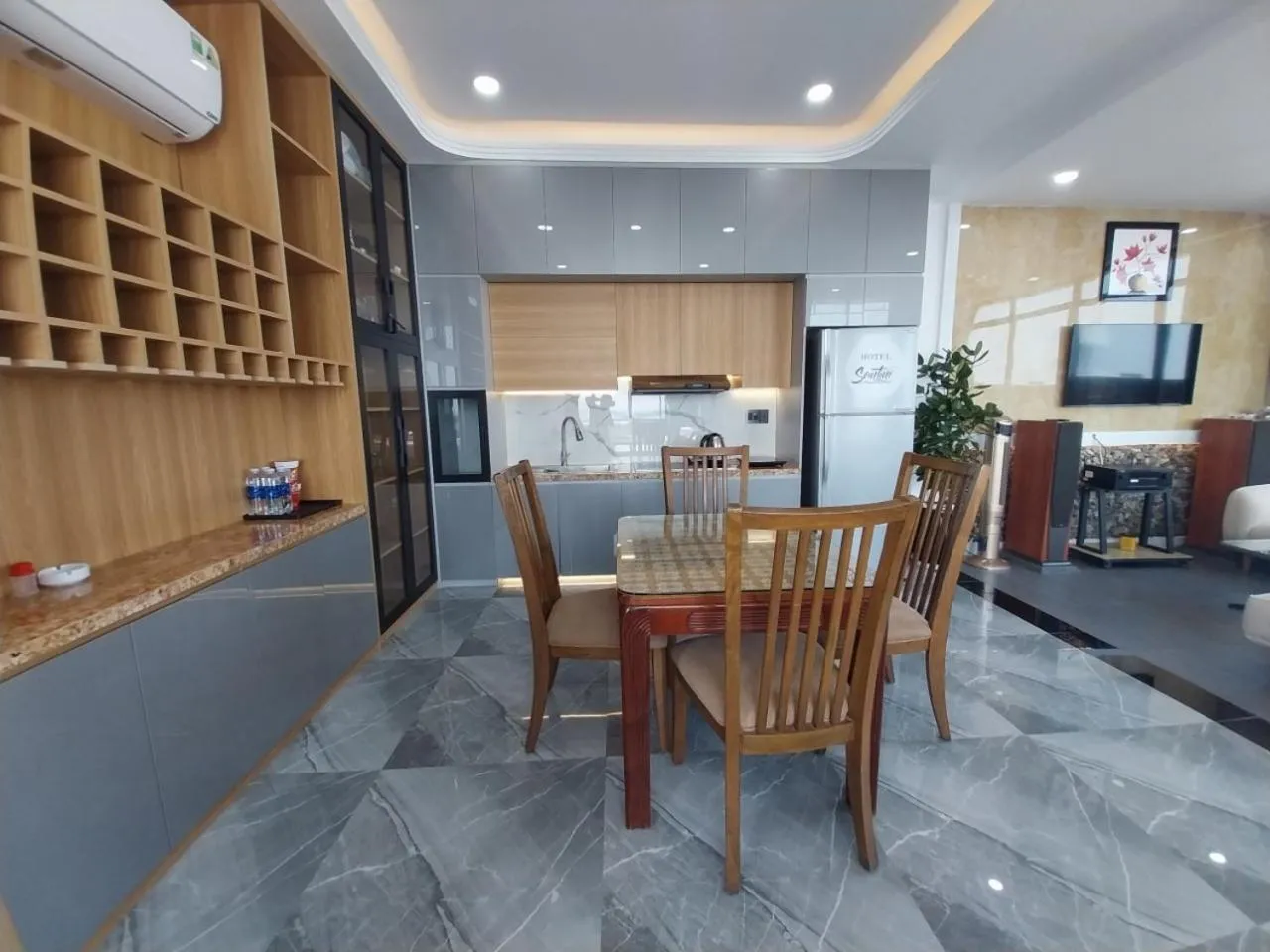 Kitchen or kitchenette in Santini Hotel