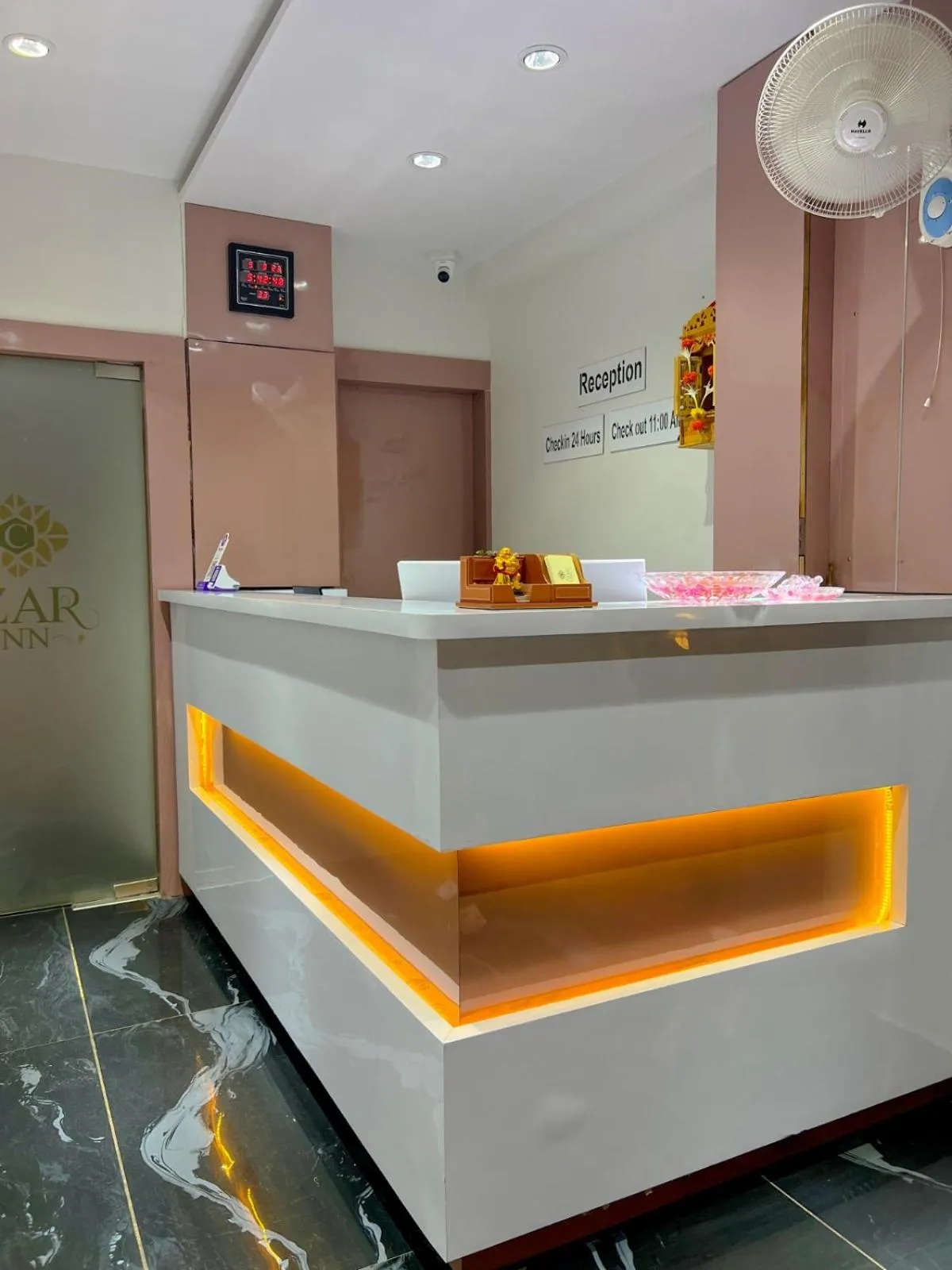 Hotel Czar Inn
