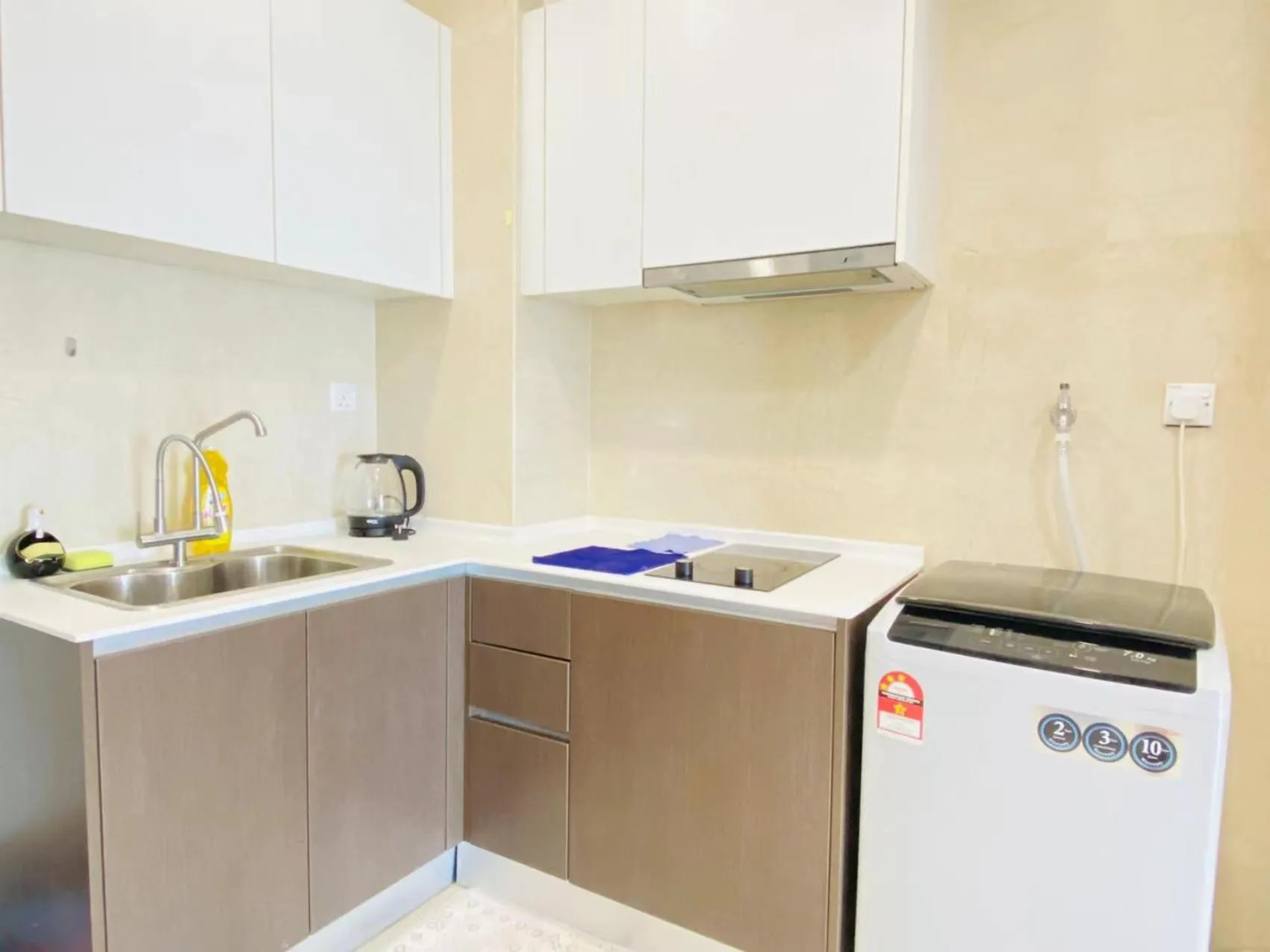Kitchen or kitchenette in Silver Scape Residence Melaka Raya By Heystay Management