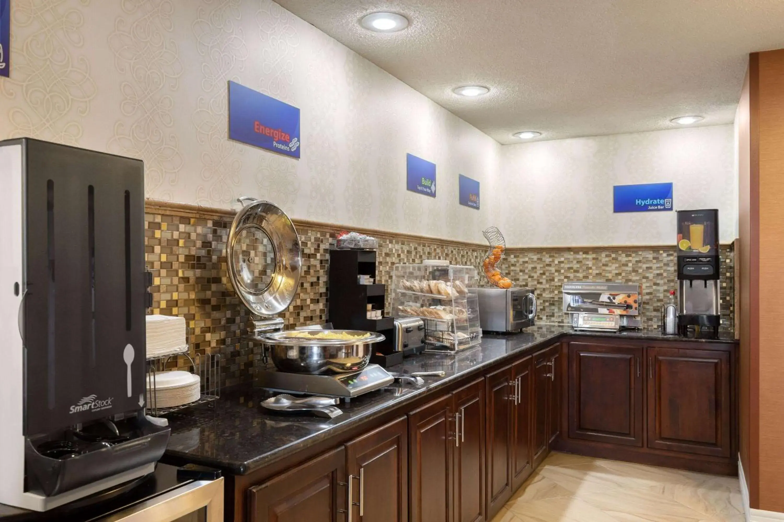 Breakfast in Days Inn by Wyndham Columbia Kentucky Breakfast in Days Inn by Wyndham Columbia Kentucky