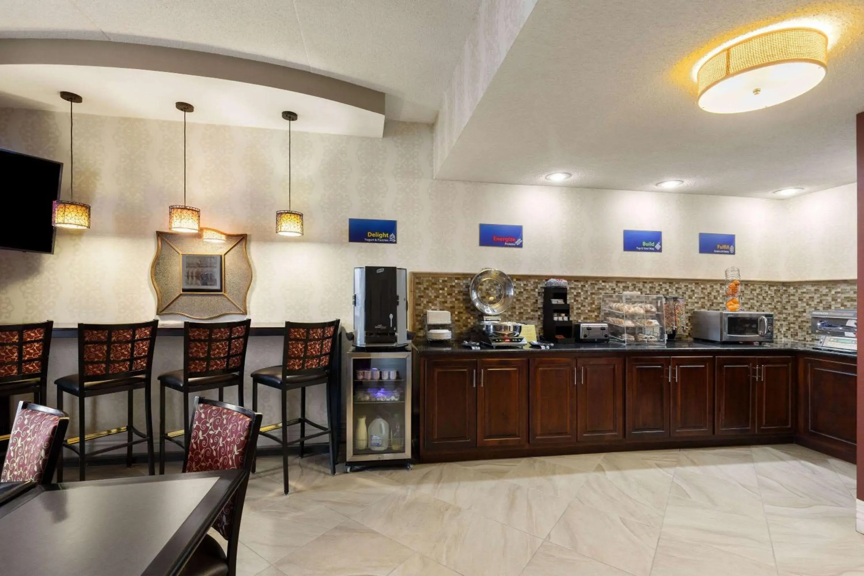 Breakfast in Days Inn by Wyndham Columbia Kentucky Breakfast in Days Inn by Wyndham Columbia Kentucky